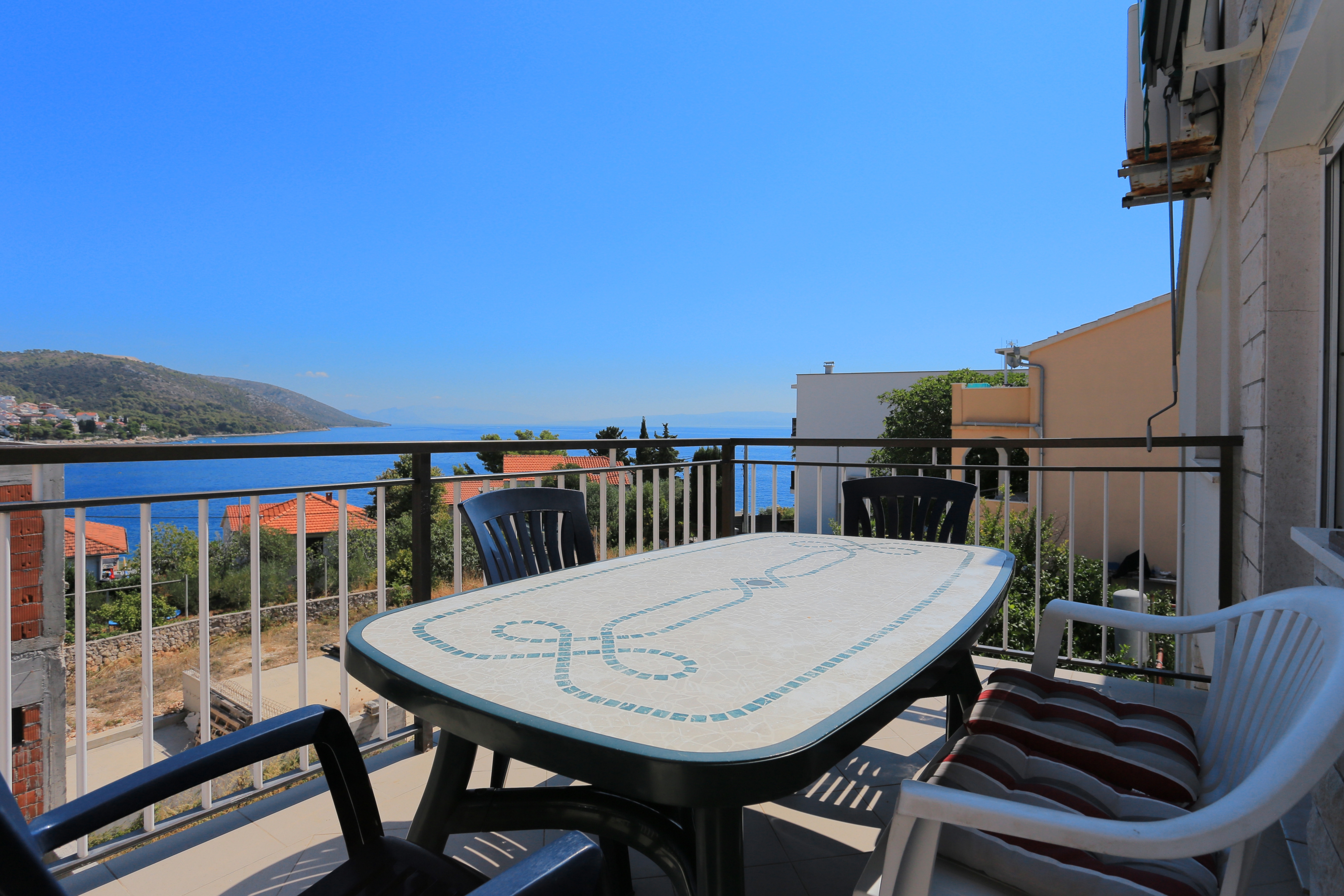 One bedroom apartment with terrace and sea view Bušinci, Čiovo  A-a