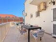 Bušinci, Terrace in the apartment, with a sea view, (pet friendly) and WiFi.