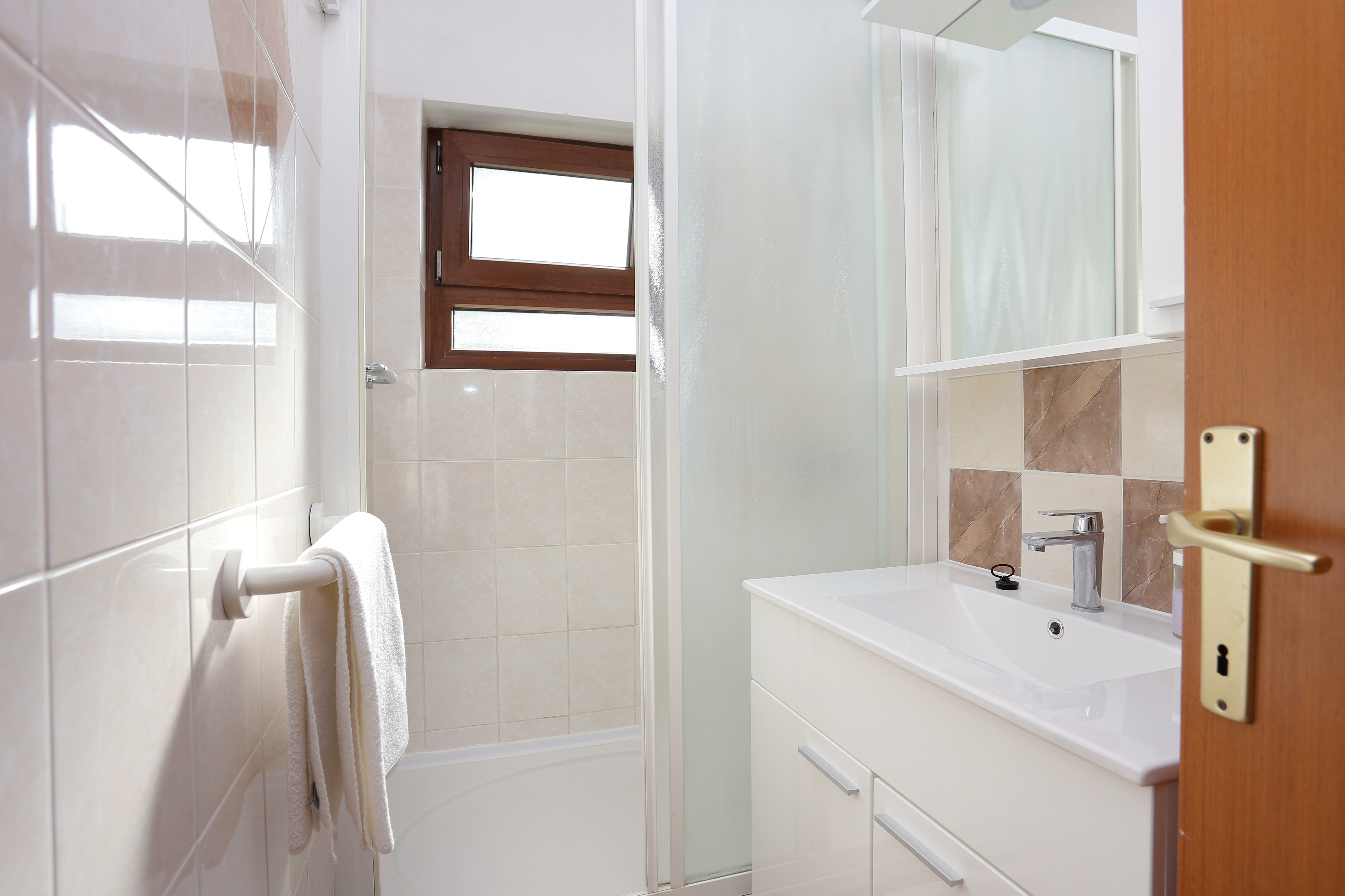 Two bedroom apartment with terrace and sea view Slatine, Čiovo  A-a