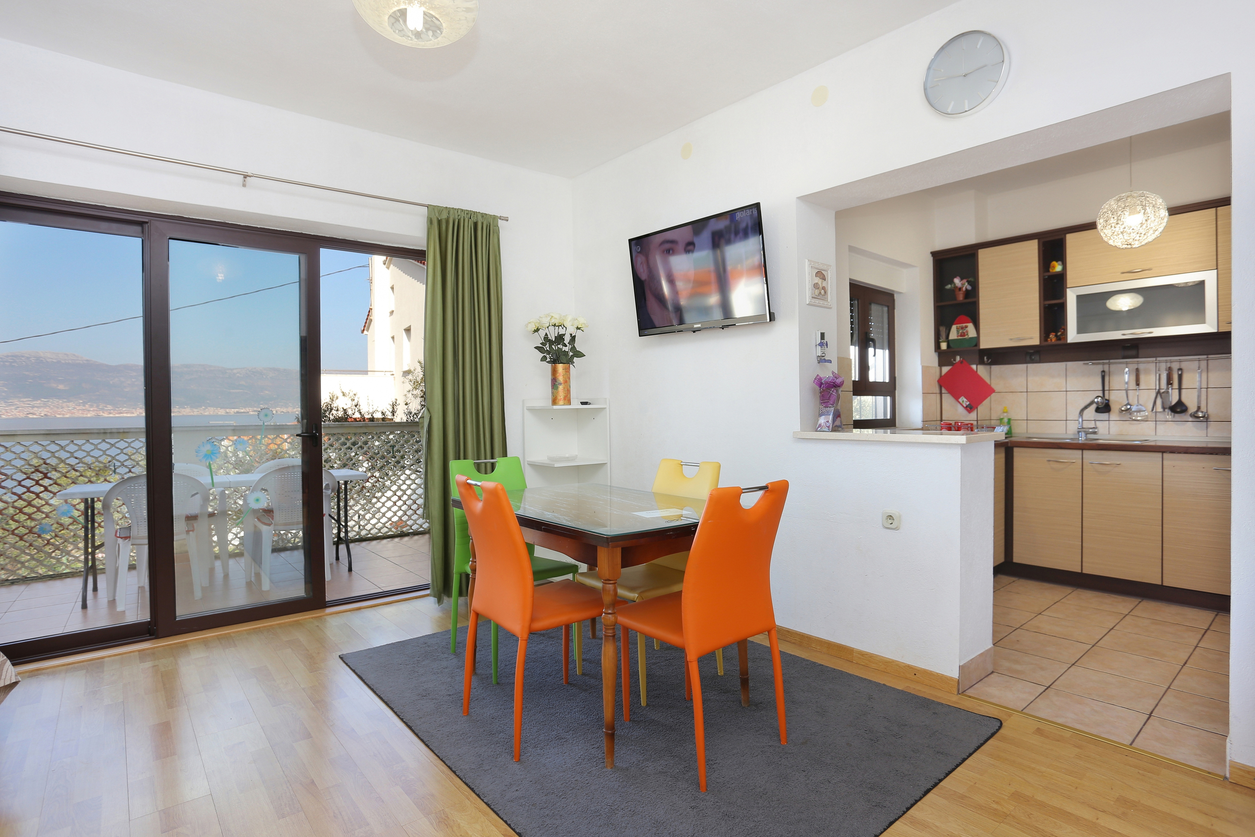 Two bedroom apartment with terrace and sea view Slatine, Čiovo (A-9453-a)