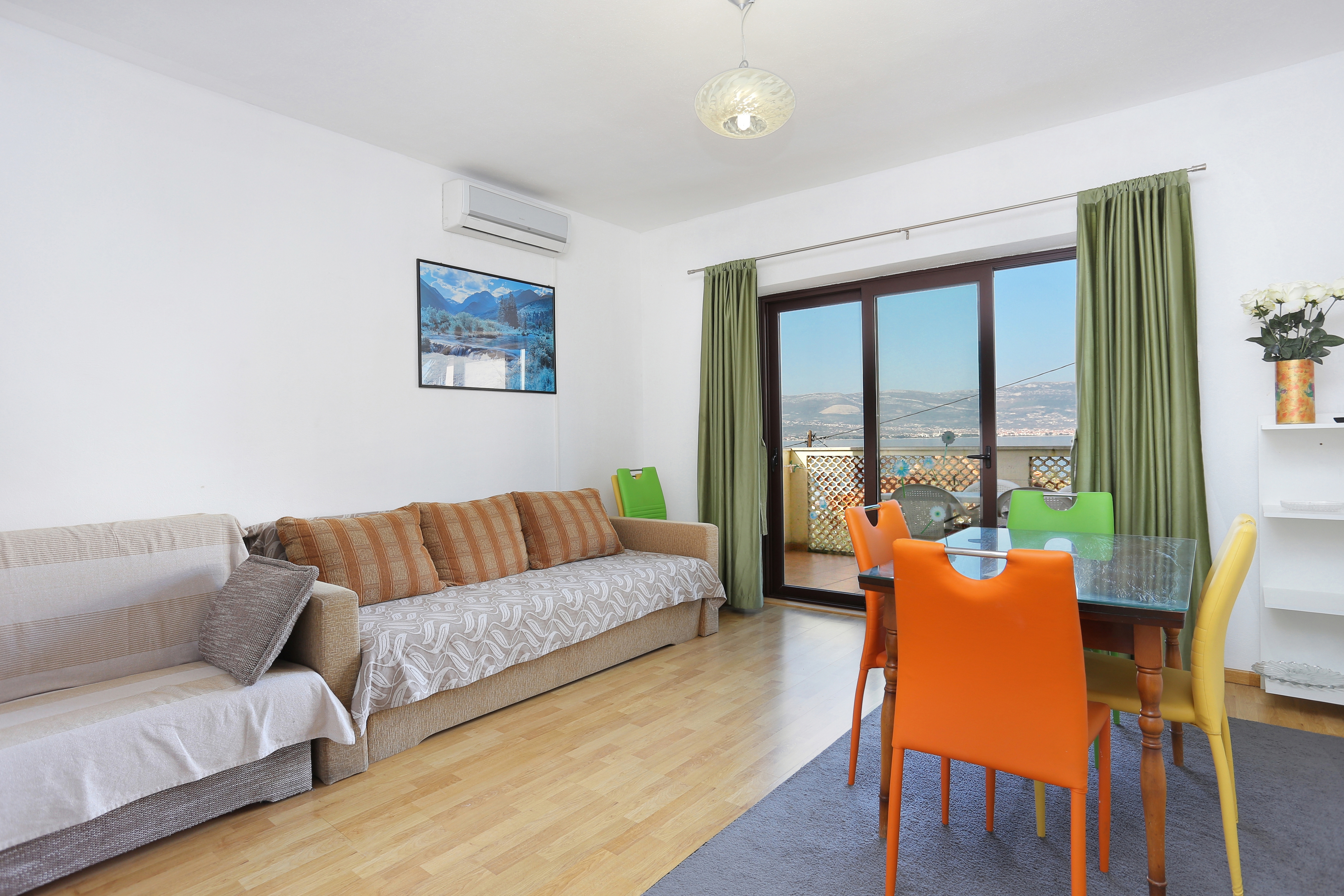 Two bedroom apartment with terrace and sea view Slatine, Čiovo (A-9453-a)