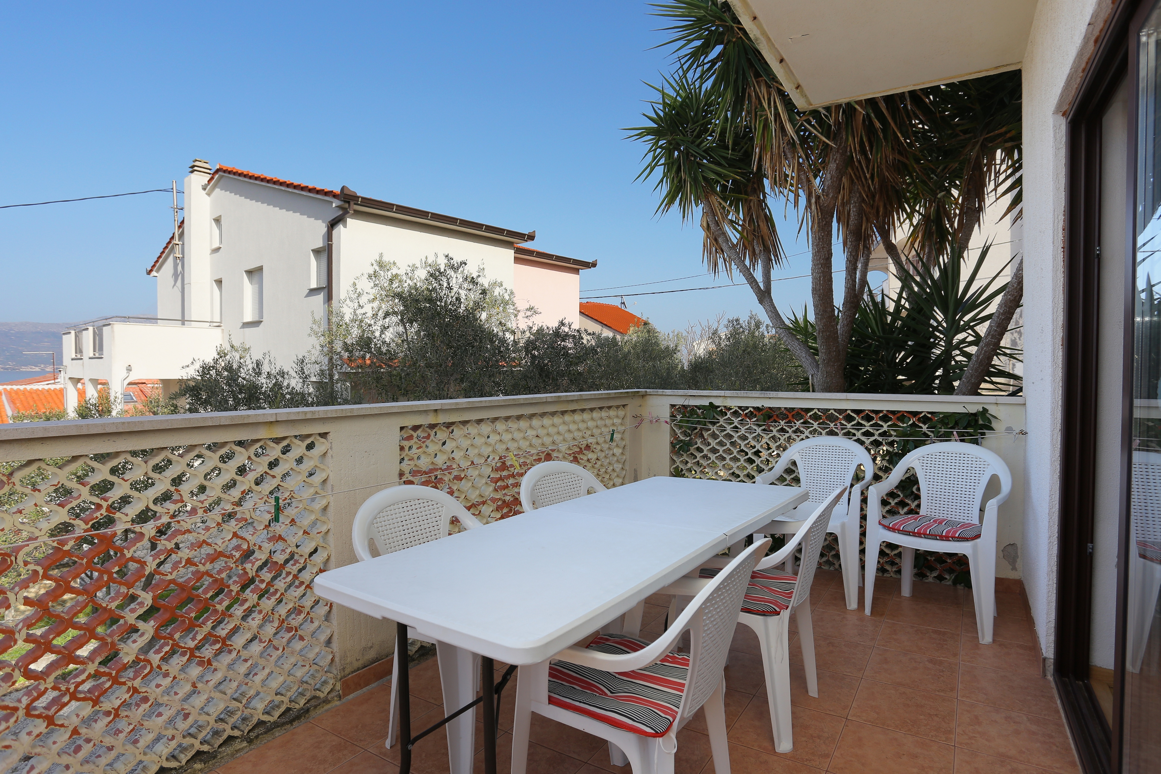 Two bedroom apartment with terrace and sea view Slatine, Čiovo  A-a