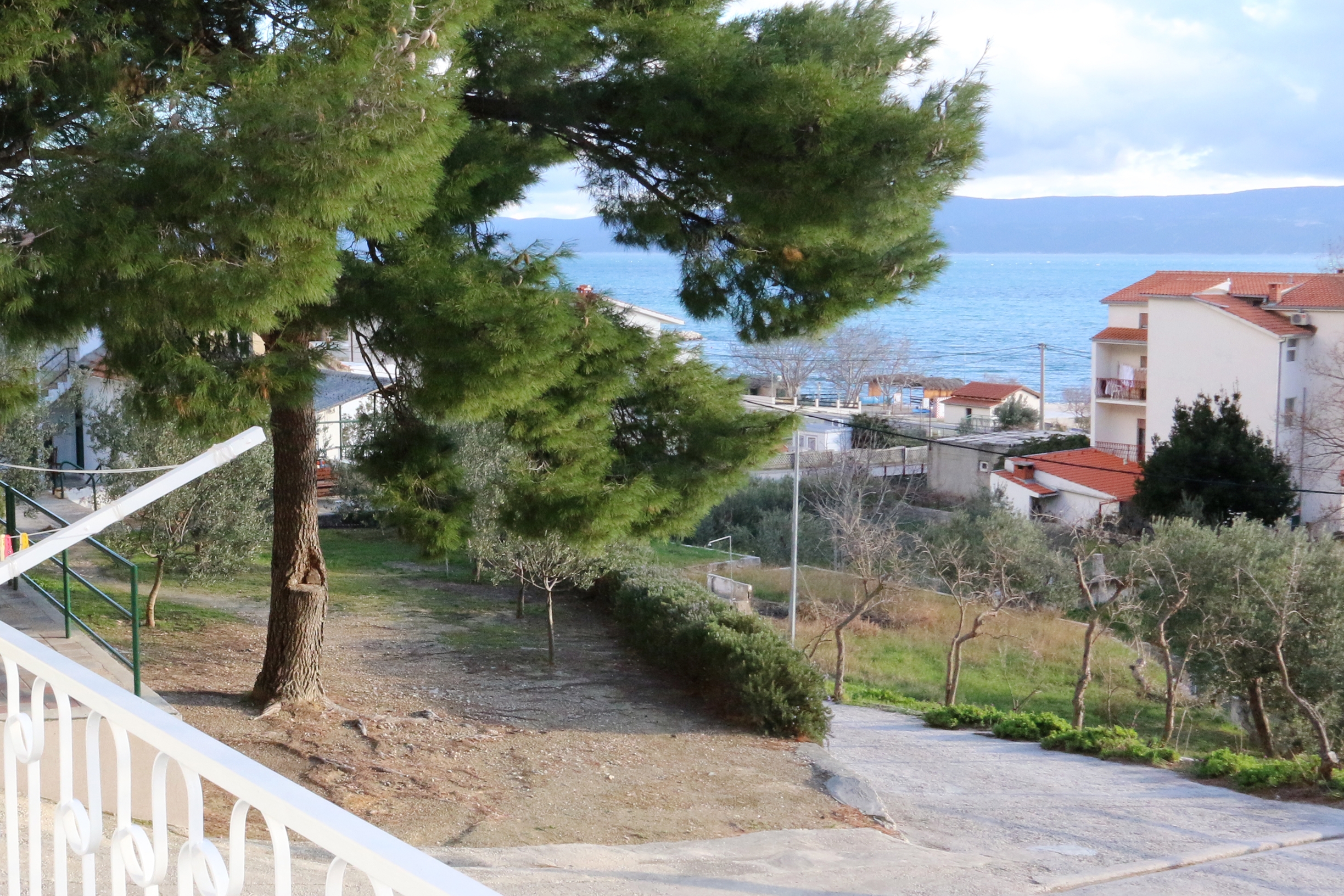 Two bedroom apartment with balcony and sea view Duće, Omiš  A-b