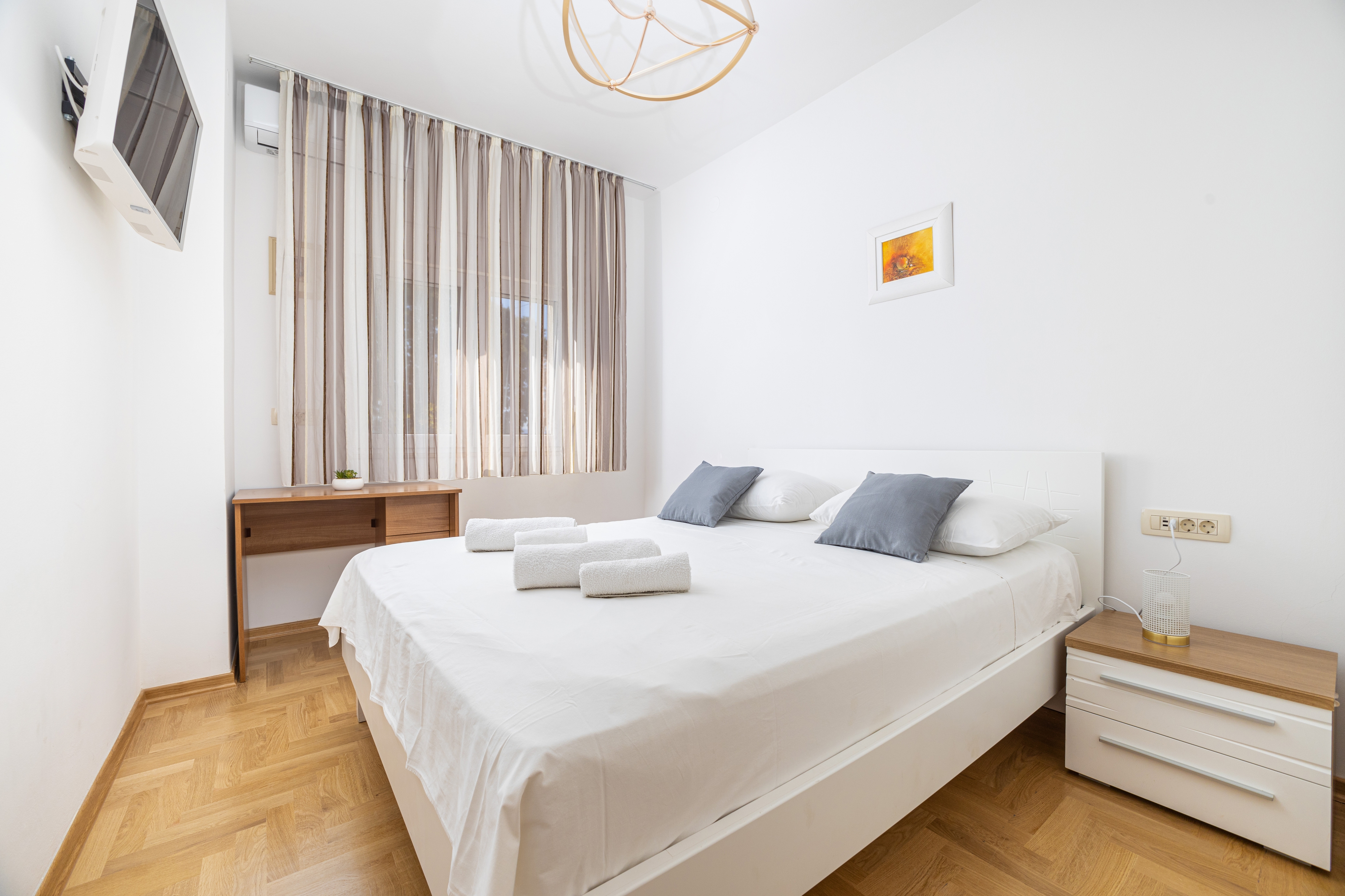 Two bedroom apartment with balcony and sea view Duće, Omiš  A-b