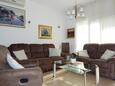 Гостиная Duće, Гостиная в размещении типа apartment, доступный кондиционер и WiFi.