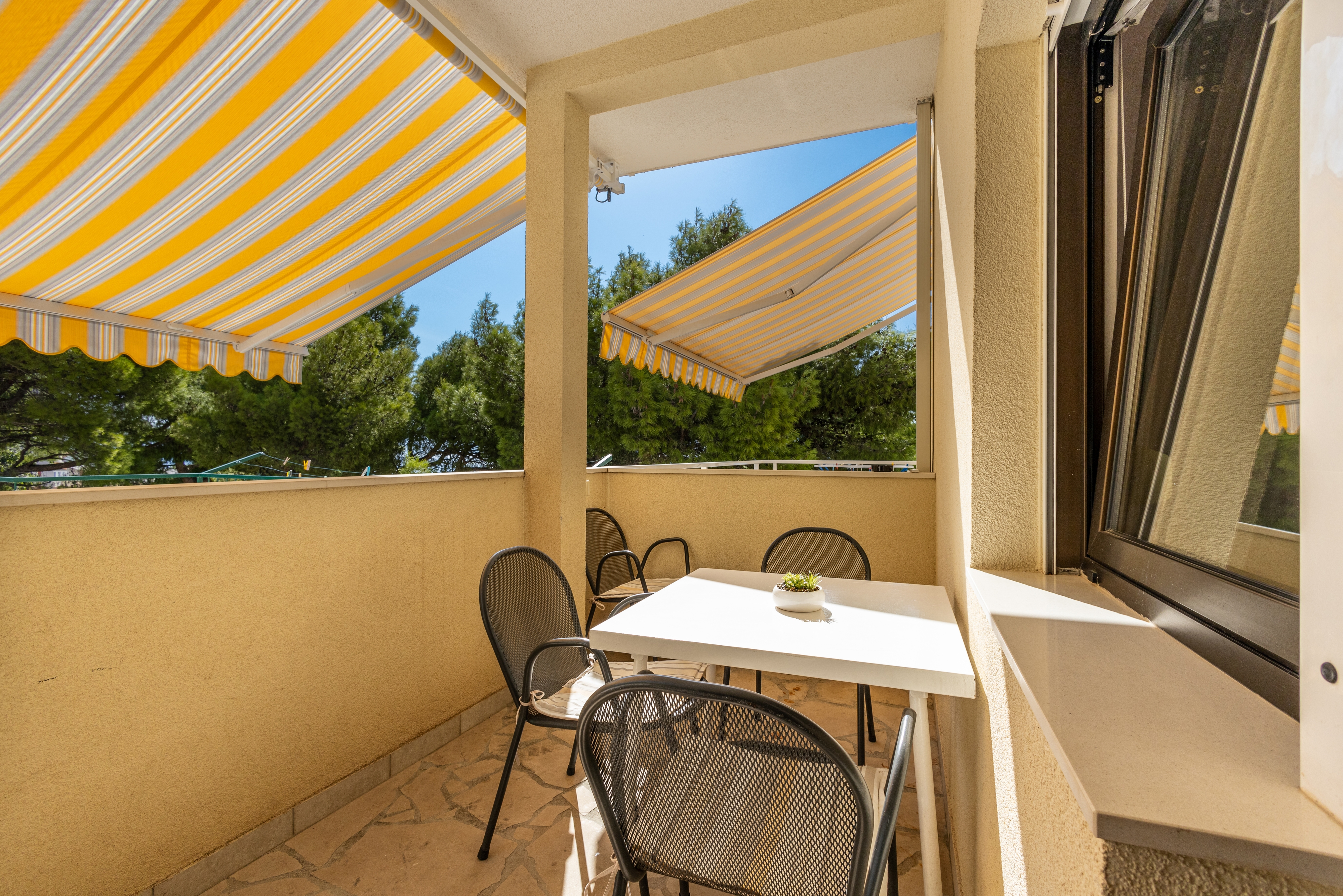 Studio flat with terrace and sea view Duće, Omiš  AS-a