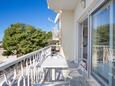 Duće, Balcon dans l’hébergement en type studio-apartment, avec la vue sur la mer et WiFi.