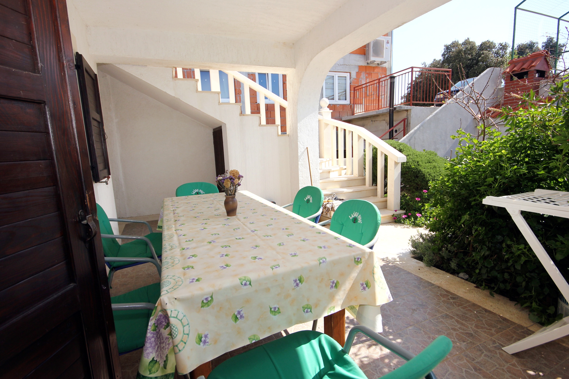 Two bedroom apartment near beach Sevid, Trogir  A-a