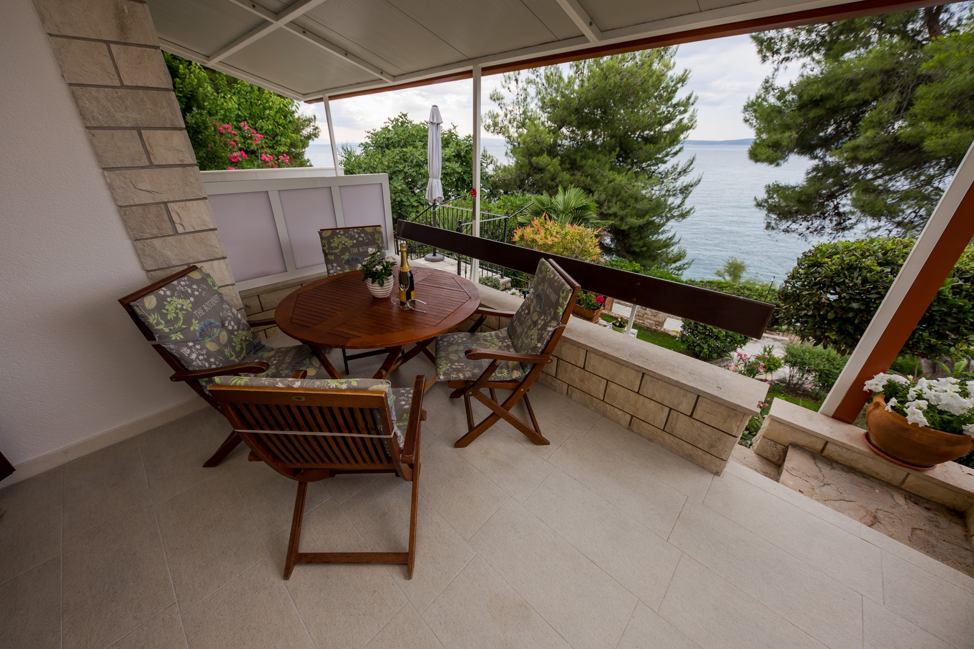 Two bedroom apartment near beach Rastići, Čiovo  A-a
