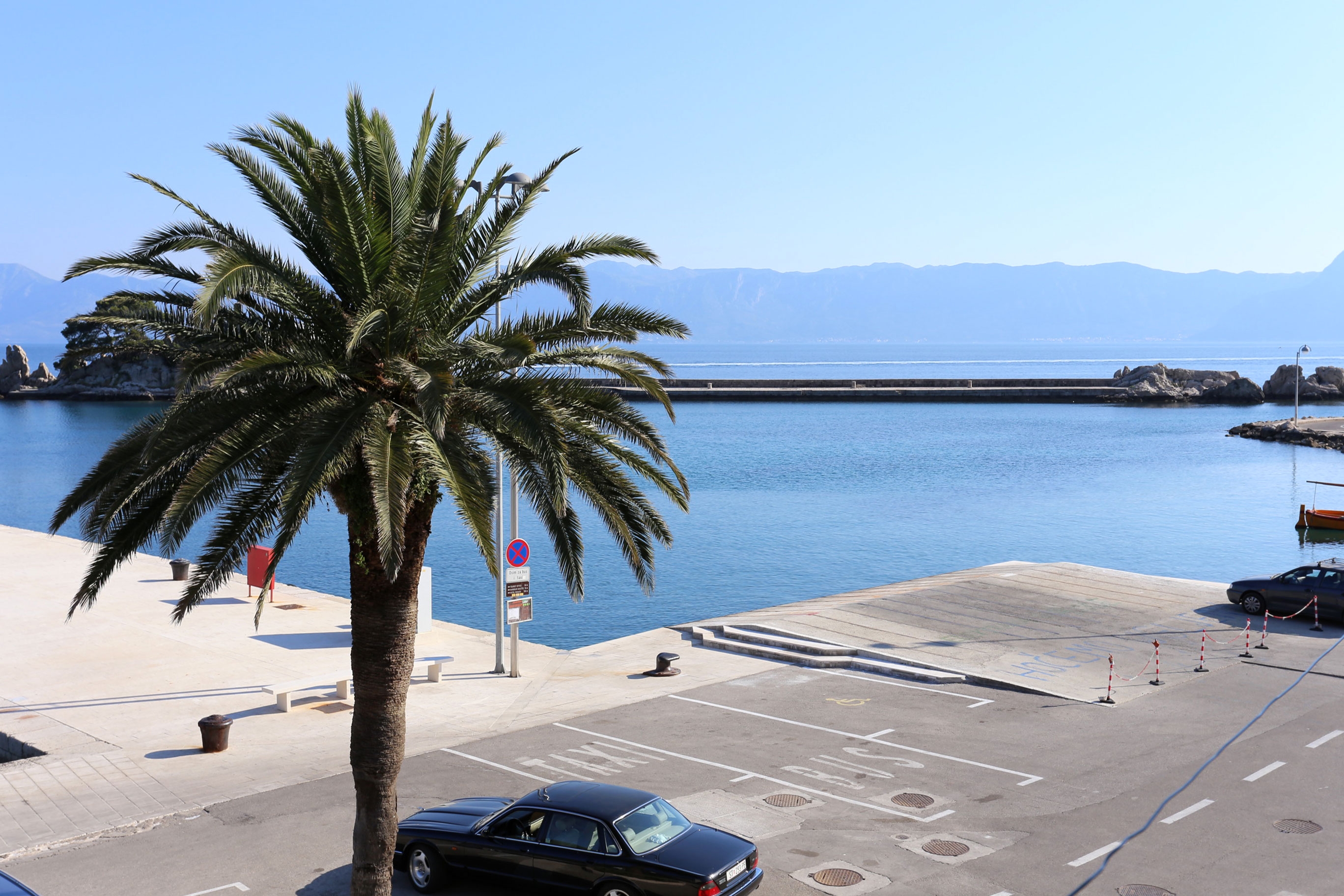 One bedroom apartment with balcony and sea view Trpanj, Pelješac  A-a