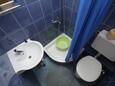 Koupelna Smokvina, Koupelna v ubytování typu studio-apartment, domácí mazlíčci povoleni.