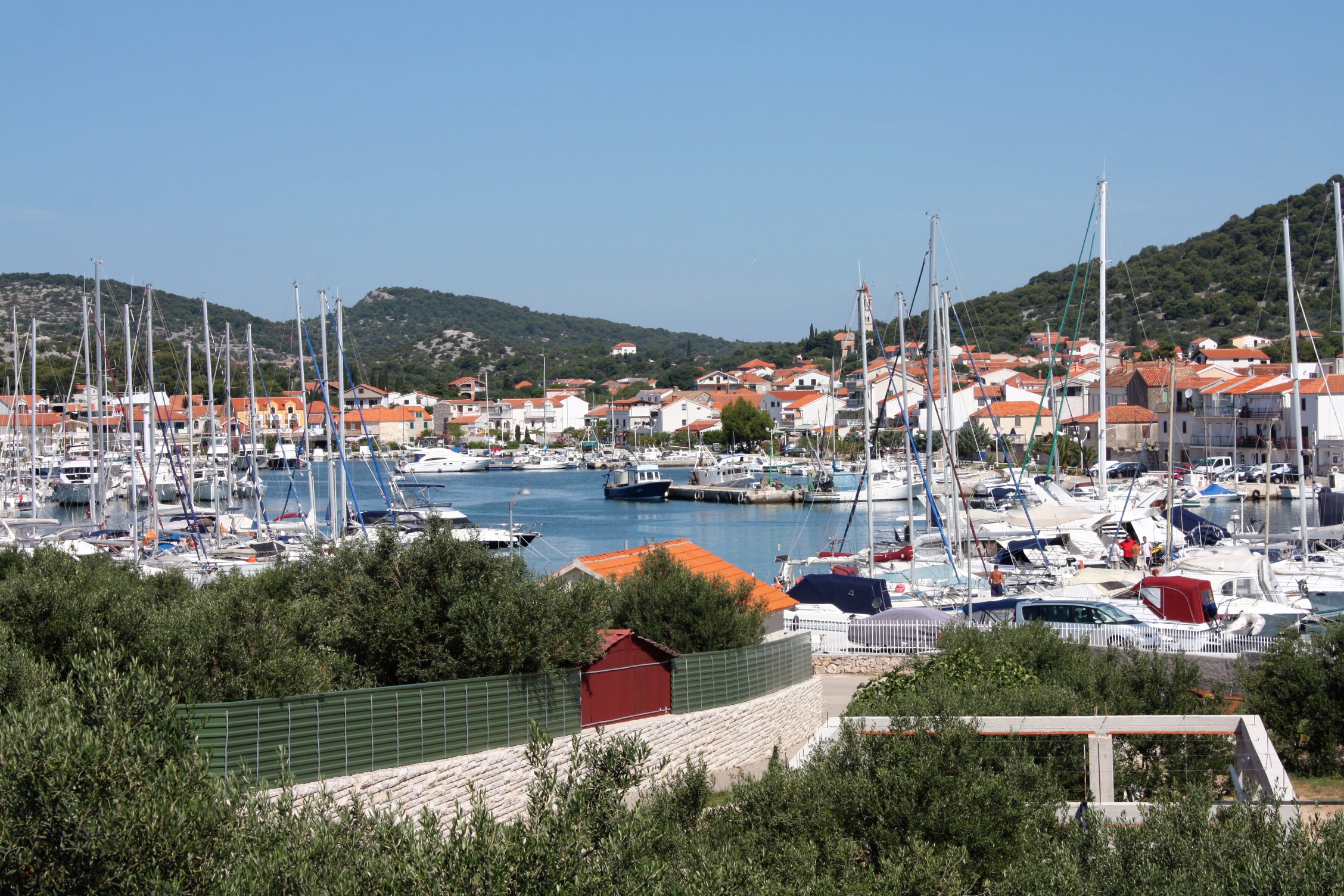 Two bedroom apartment with balcony and sea view Jezera, Murter  A-c