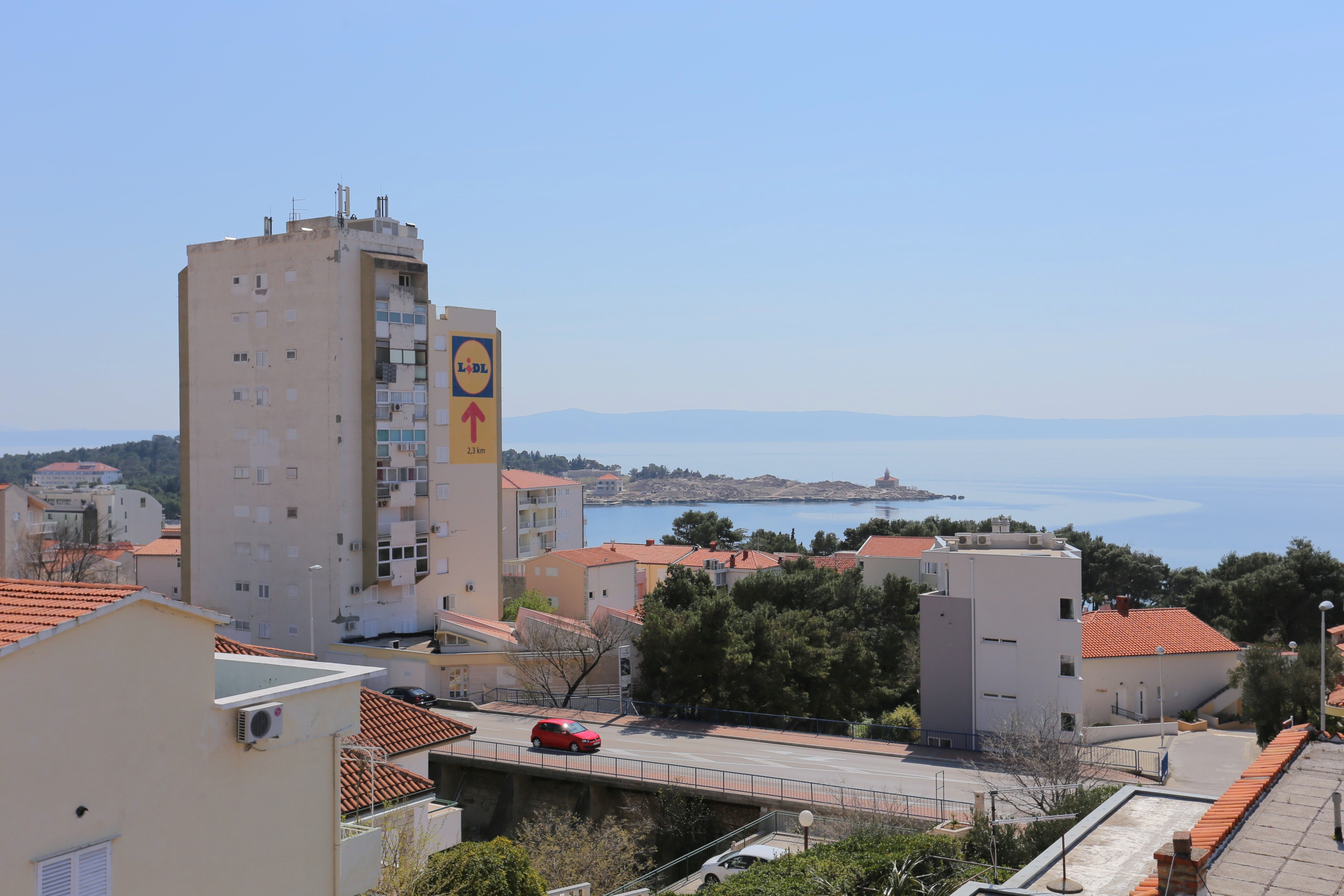 Three bedroom apartment with terrace and sea view Makarska  A-a