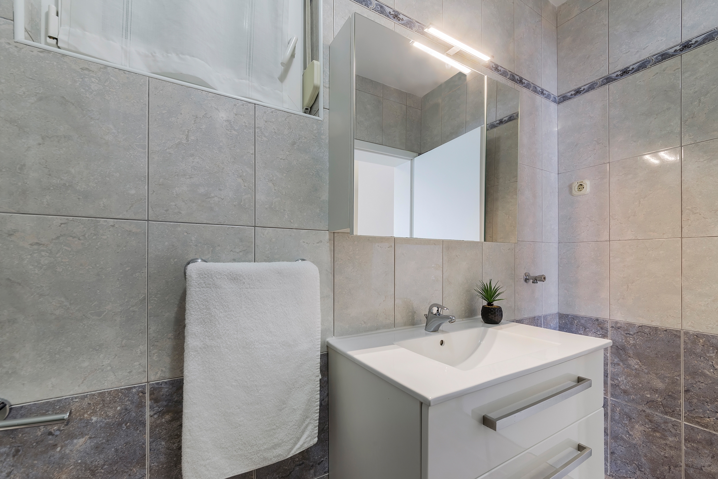 One bedroom apartment with terrace and sea view Rabac, Labin  A-c
