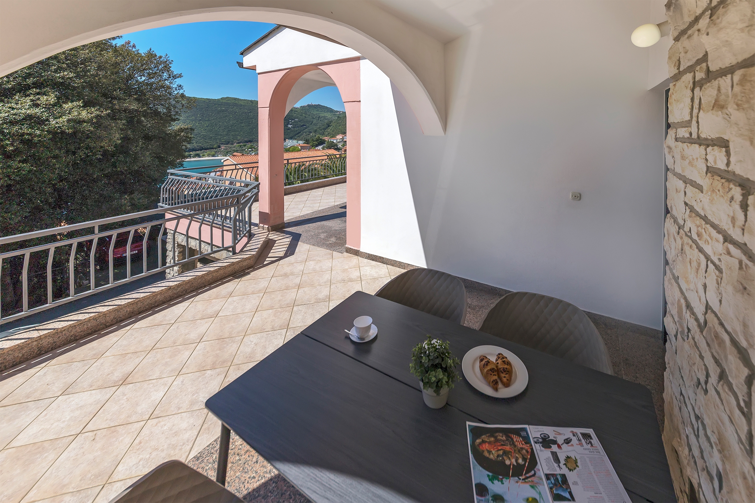 One bedroom apartment with terrace and sea view Rabac, Labin  A-c