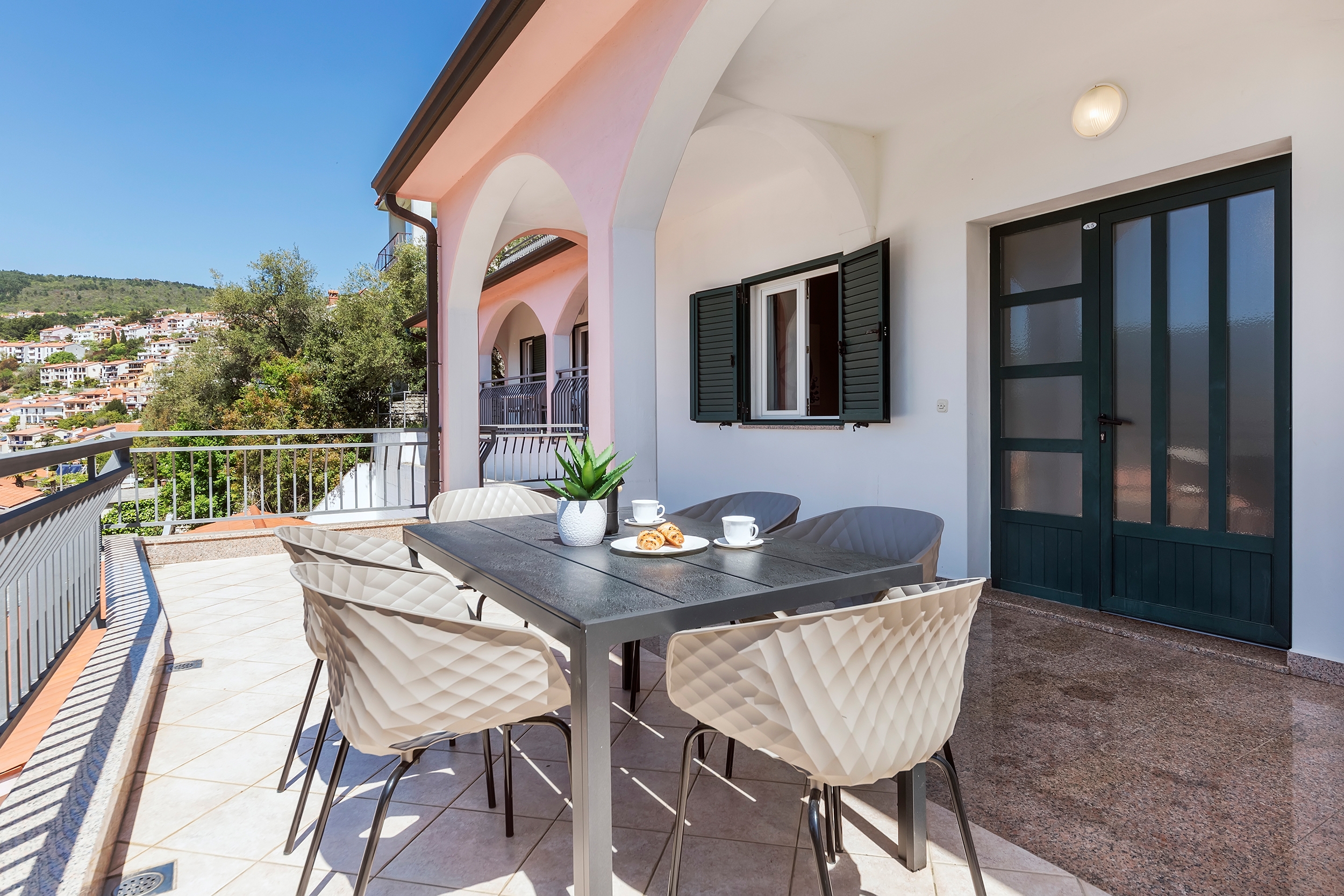 Three bedroom apartment with terrace and sea view Rabac, Labin  A-d