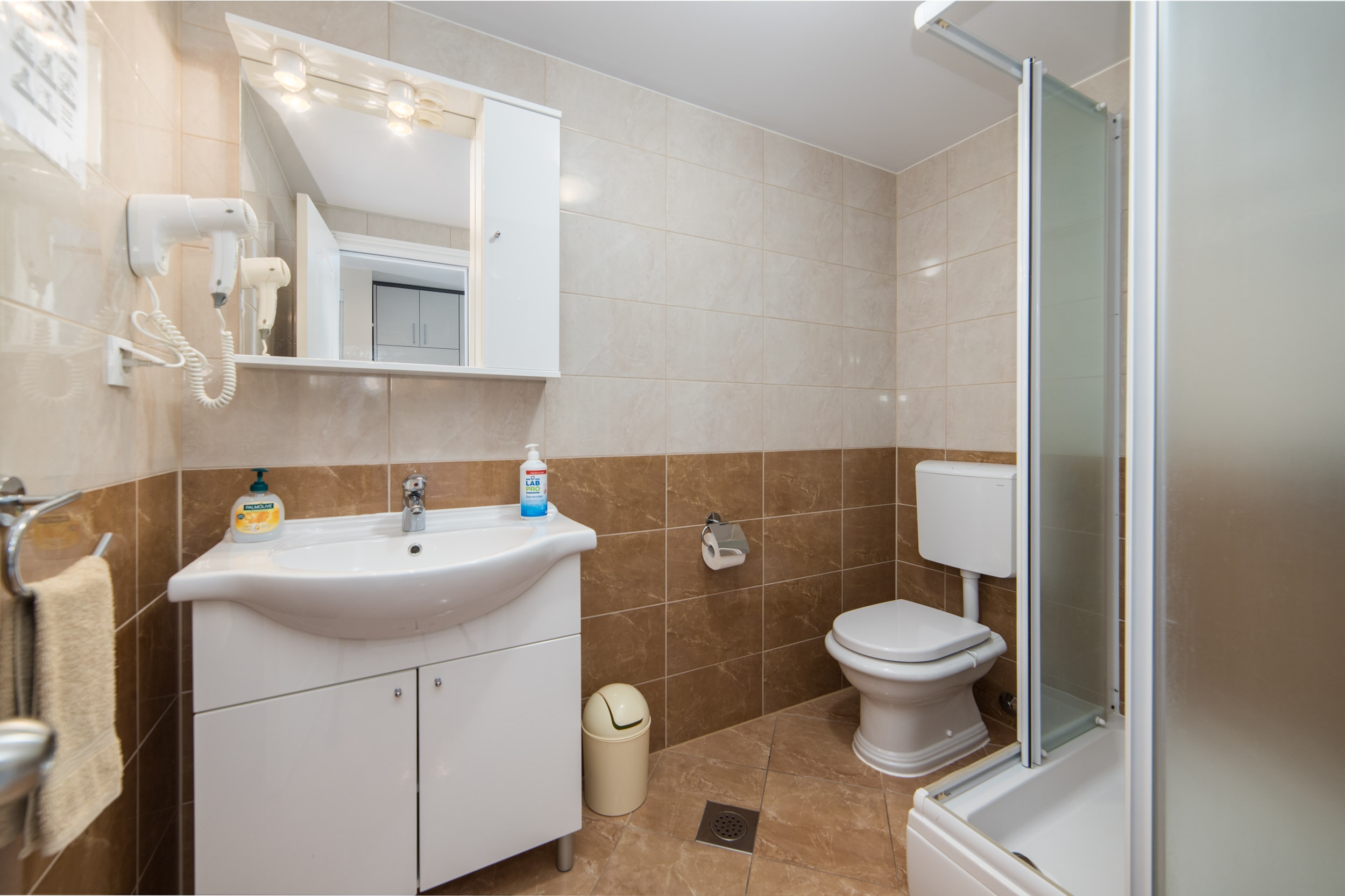 Studio flat with balcony and sea view Drvenik Donja vala, Makarska  AS-a