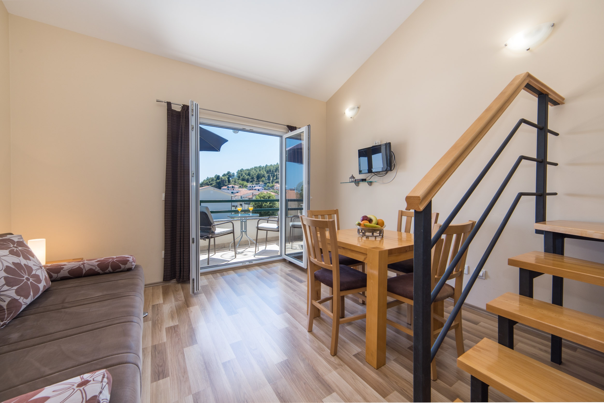 Studio flat with balcony and sea view Drvenik Donja vala, Makarska (AS-9654-a)