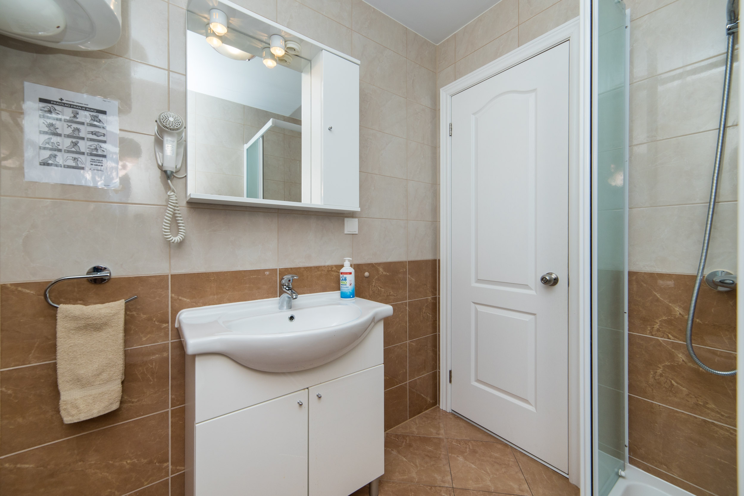 Studio flat with balcony and sea view Drvenik Donja vala, Makarska  AS-b