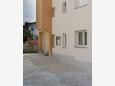Parkiralište Podstrana, Split, Parkiralište 9662 - Apartmani sa šljunčanom plažom.