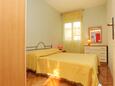 Trogir, Slaapkamer 2 in the apartment, (pet friendly) en WiFi.