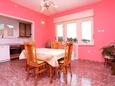 Jídelna Trogir, Jídelna v ubytování typu apartment, domácí mazlíčci povoleni a WiFi.