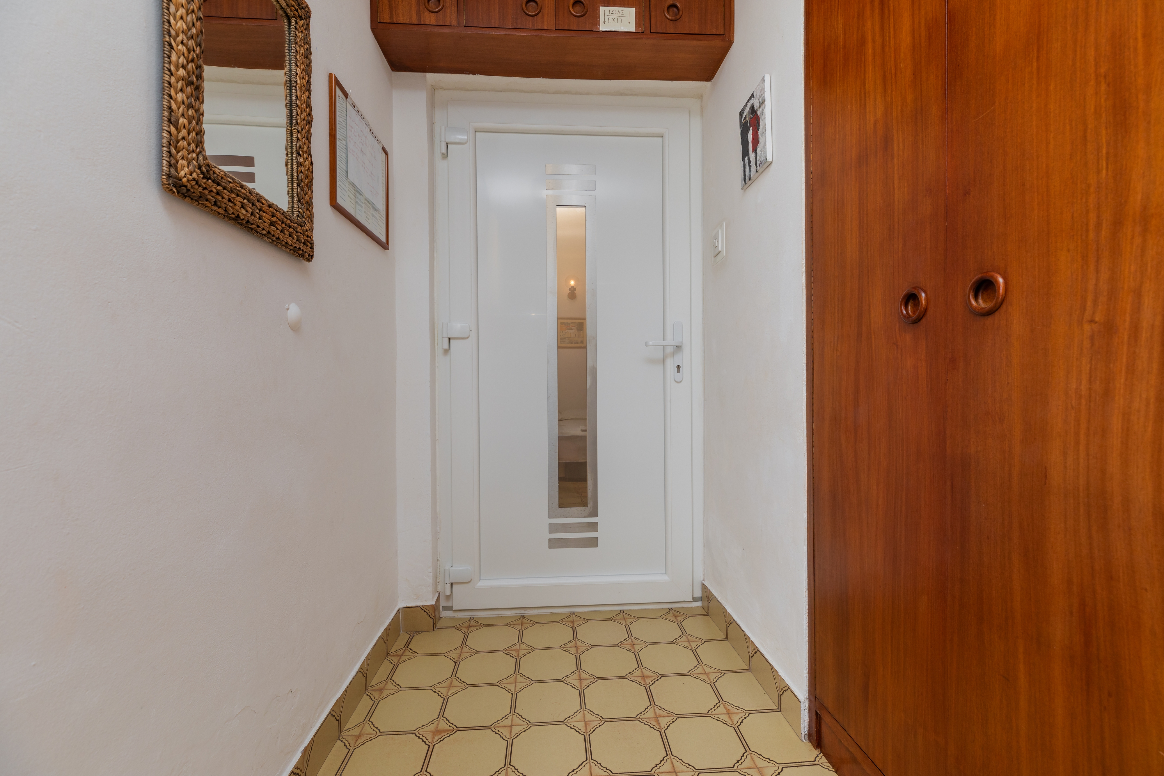 One bedroom apartment with balcony and sea view Pisak, Omiš  A-b