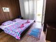 Bedroom 1 Zaraće (Gdinj), Bedroom 1 in the apartment, (pet friendly) and WiFi.