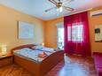 Mali Lošinj, Dormitorio in the room, air condition available y WiFi.