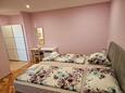Спальня Mali Lošinj, Спальня в размещении типа room, доступный кондиционер и WiFi.