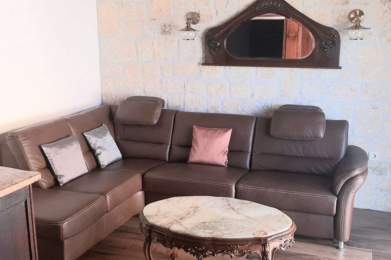 Two bedroom house with terrace and sea view Vinjerac, Zadar  K