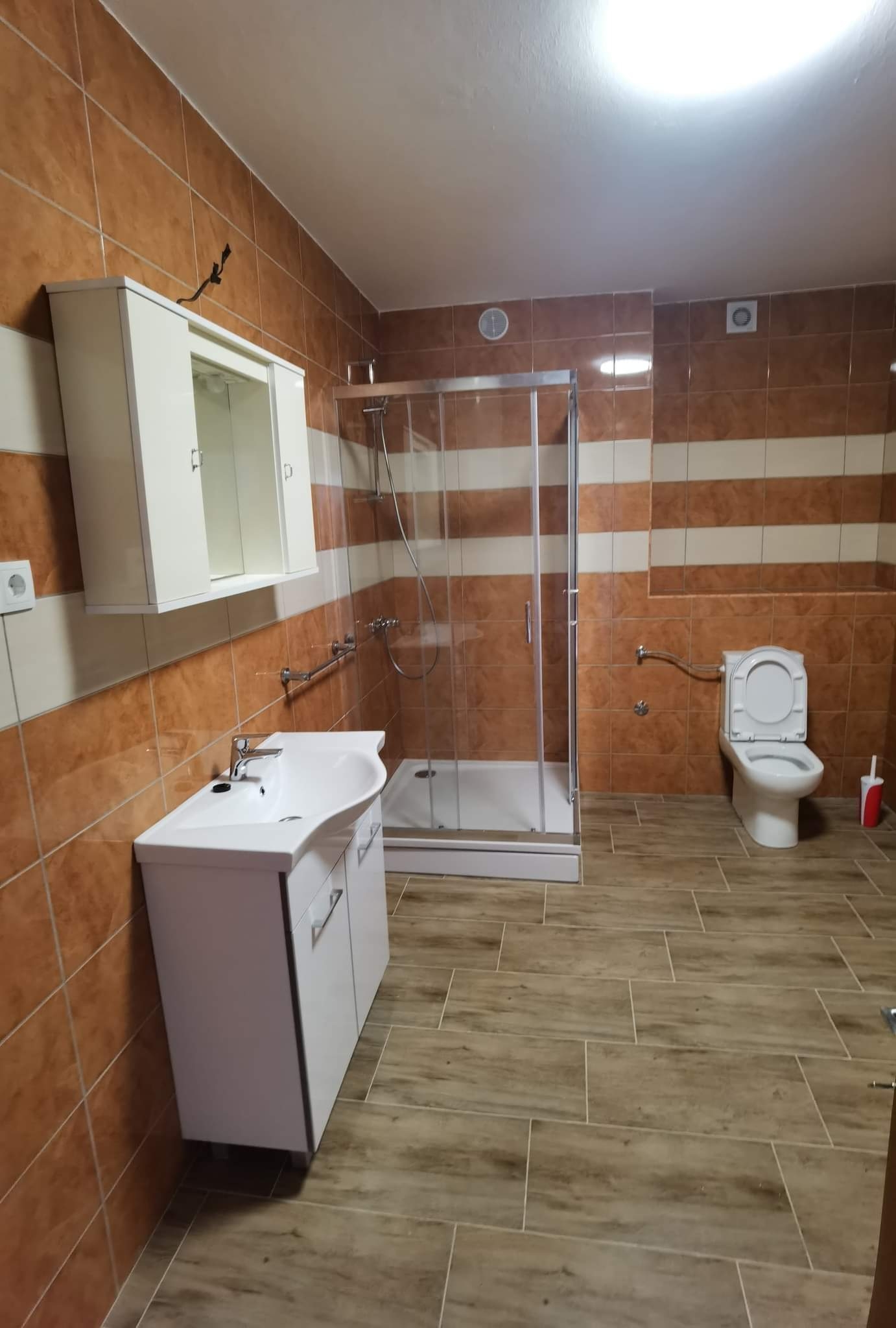 Three bedroom apartment with terrace and sea view Zavalatica, Korčula  A-b