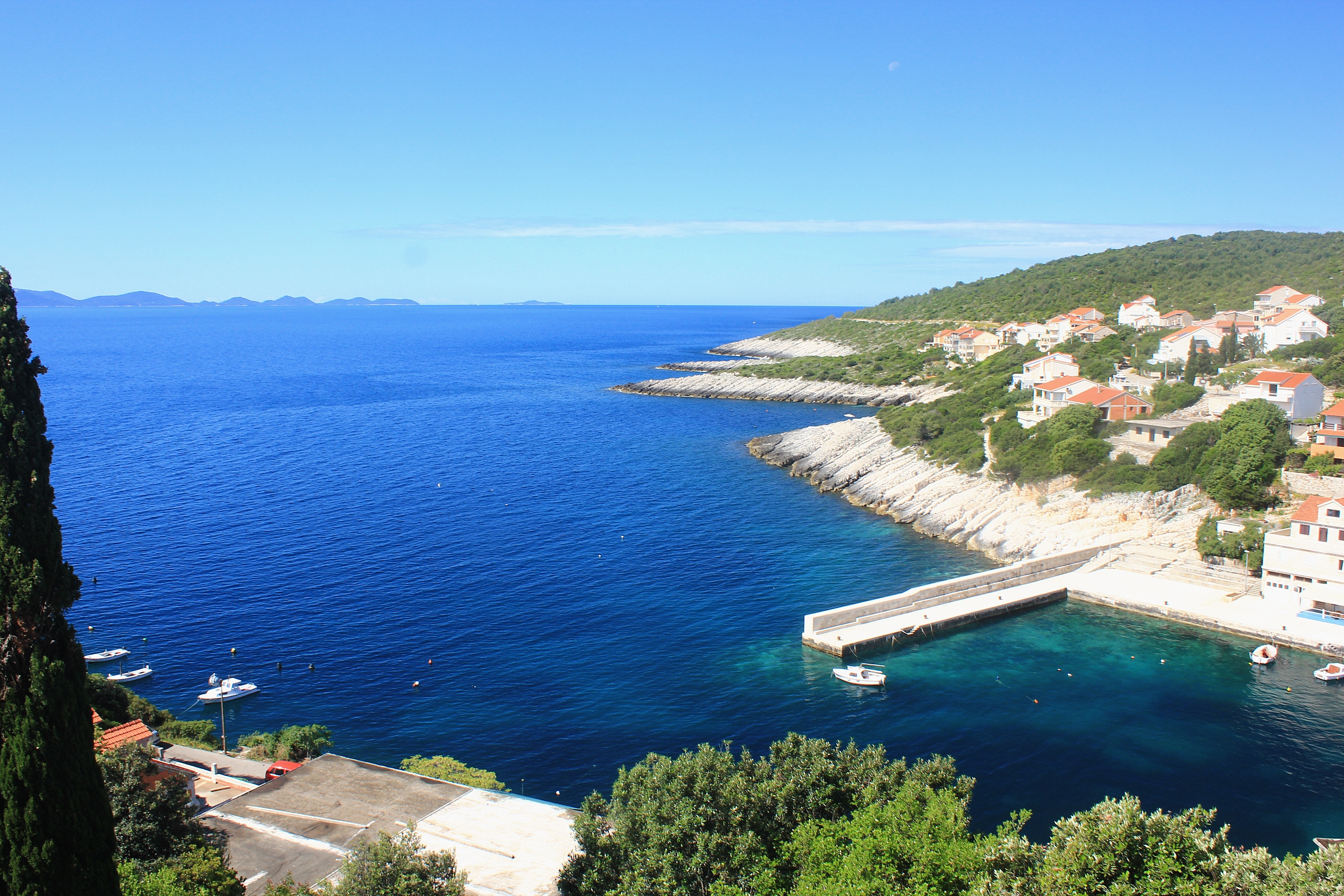 Three bedroom apartment with terrace and sea view Zavalatica, Korčula  A-b