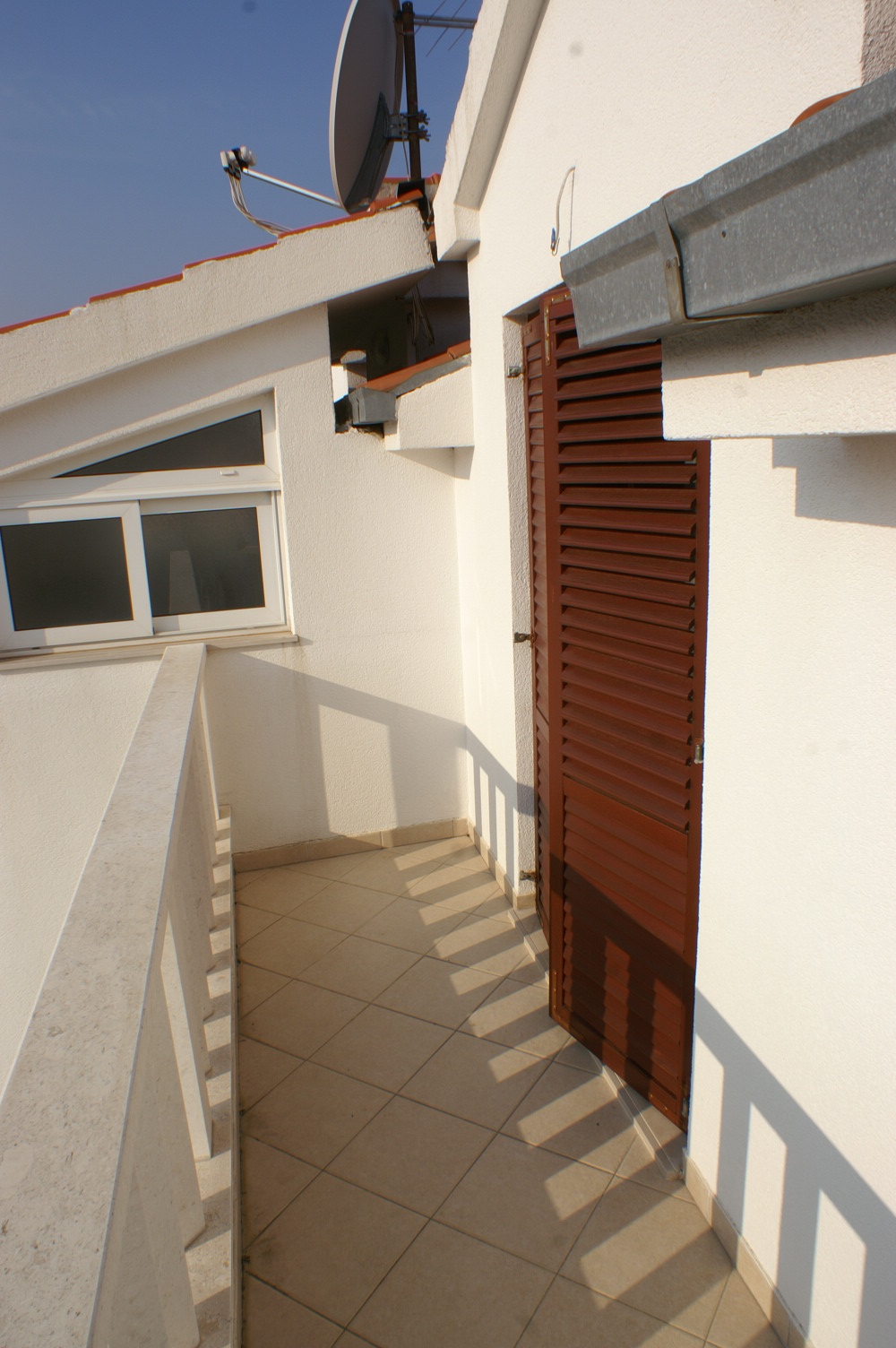 One bedroom apartment near beach Okrug Gornji, Čiovo  A-c