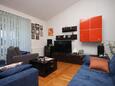 Living room Makarska, Living room in the apartment, air condition available, (pet friendly) and WiFi.