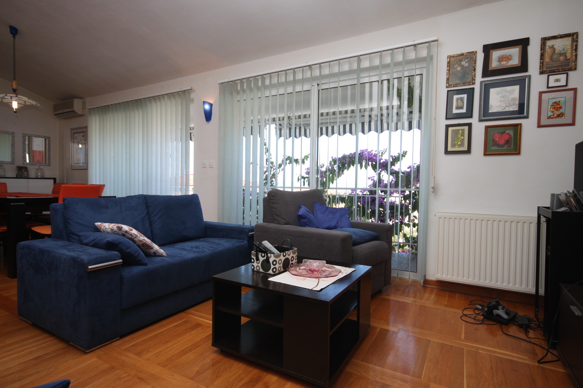 Two bedroom apartment with balcony and sea view Makarska (A-9696-a) Two bedroom apartment with balcony and sea view Makarska (A-9696-a)