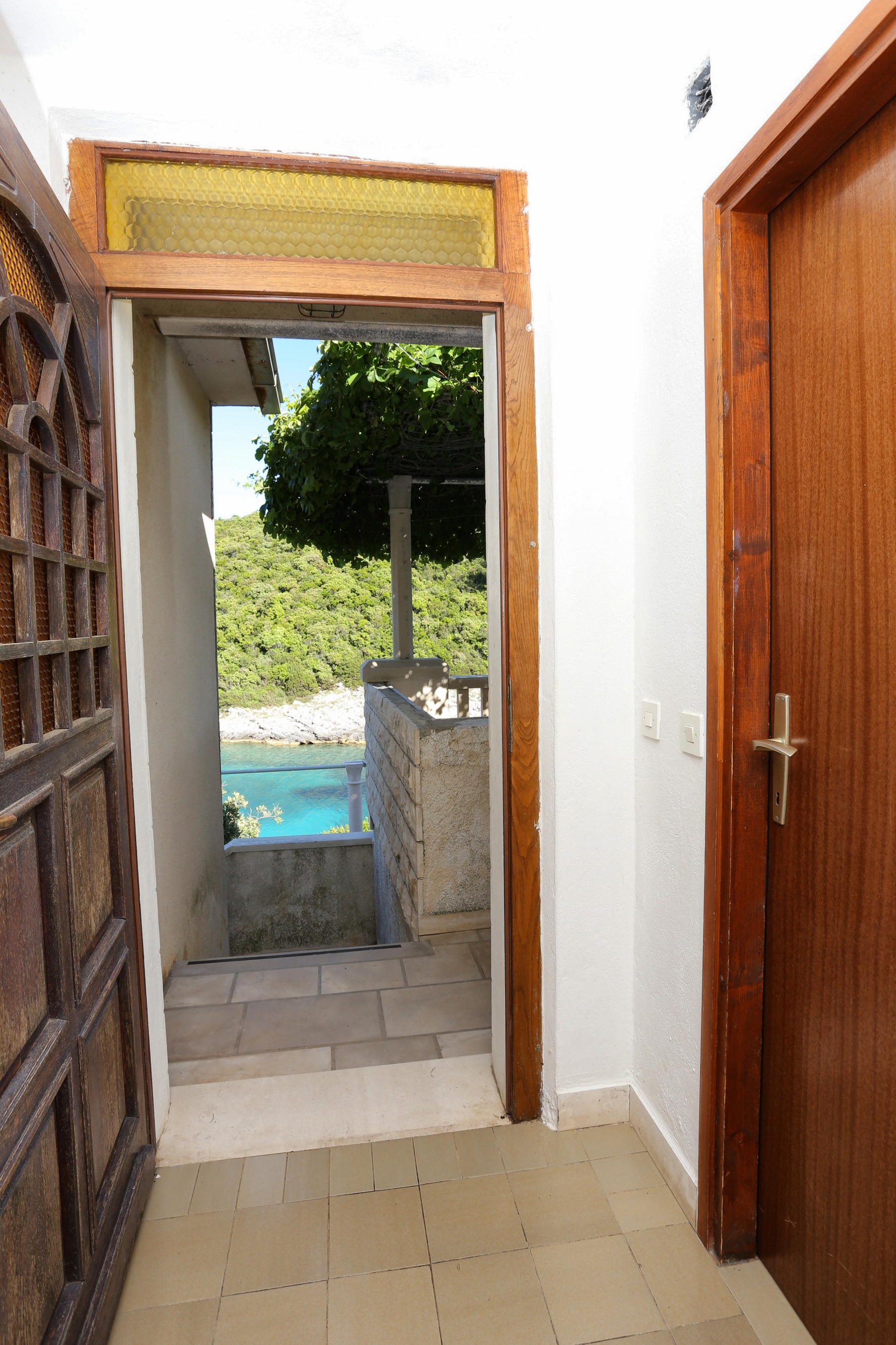 Two bedroom apartment near beach Cove Rasohatica, Korčula  A-a