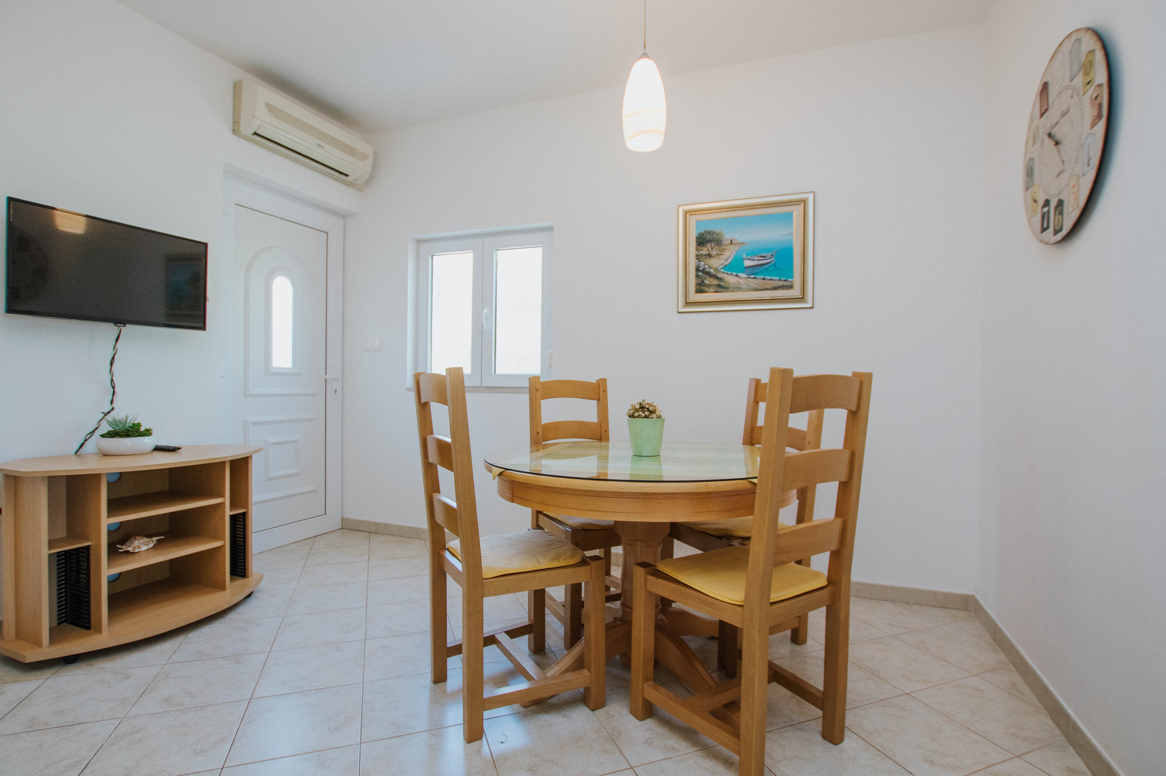 Two bedroom apartment near beach Arbanija, Čiovo (A-9700-a)