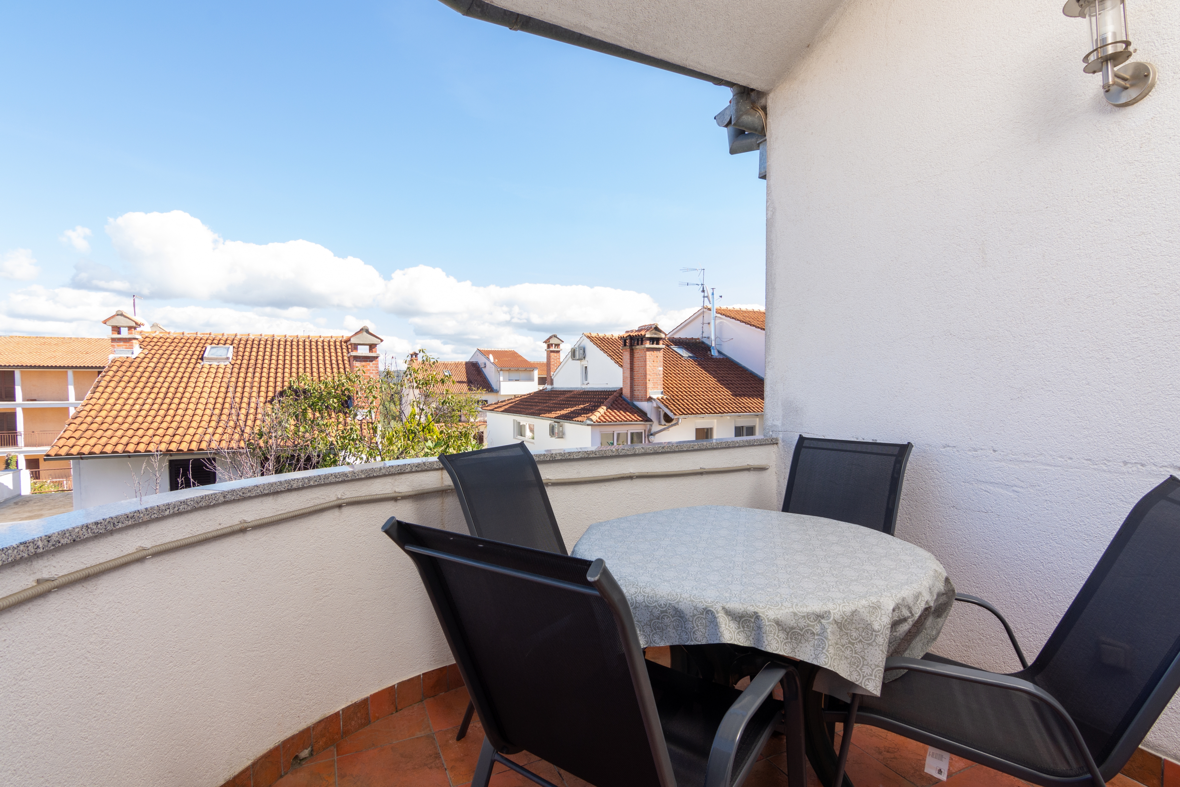 One bedroom apartment with terrace Rovinj  A-b