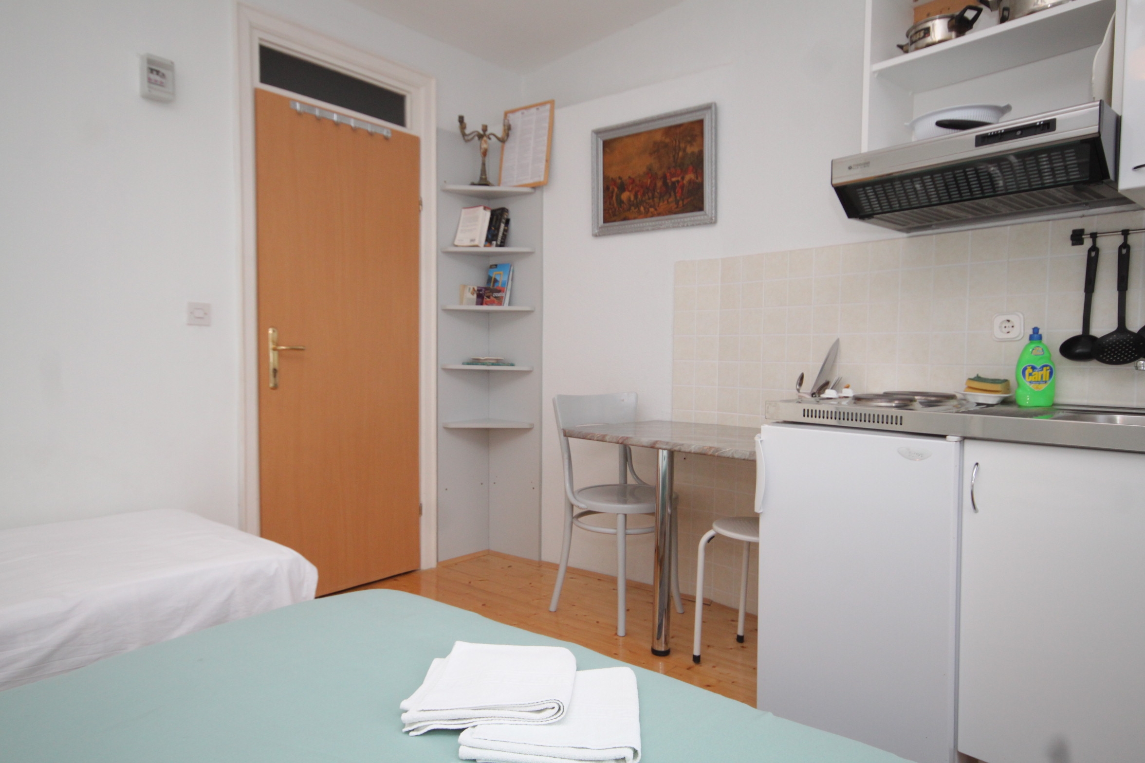 Studio flat with air-conditioning Komiža, Vis (AS-9703-b) Studio flat with air-conditioning Komiža, Vis (AS-9703-b)