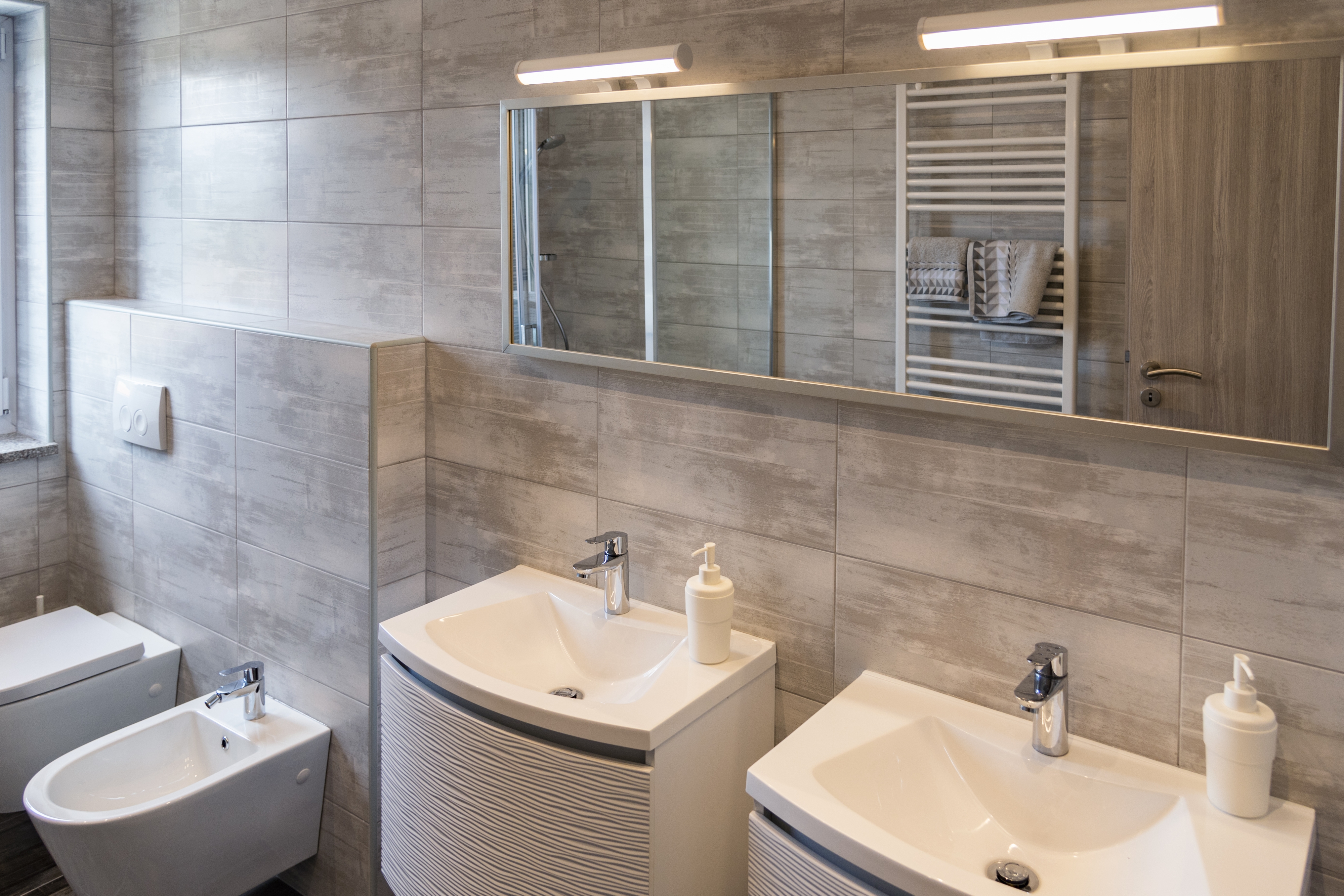 Three bedroom apartment with terrace Valbandon, Fažana  A-b