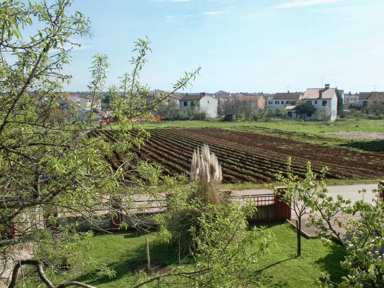 Three bedroom apartment with terrace Valbandon, Fažana  A-b