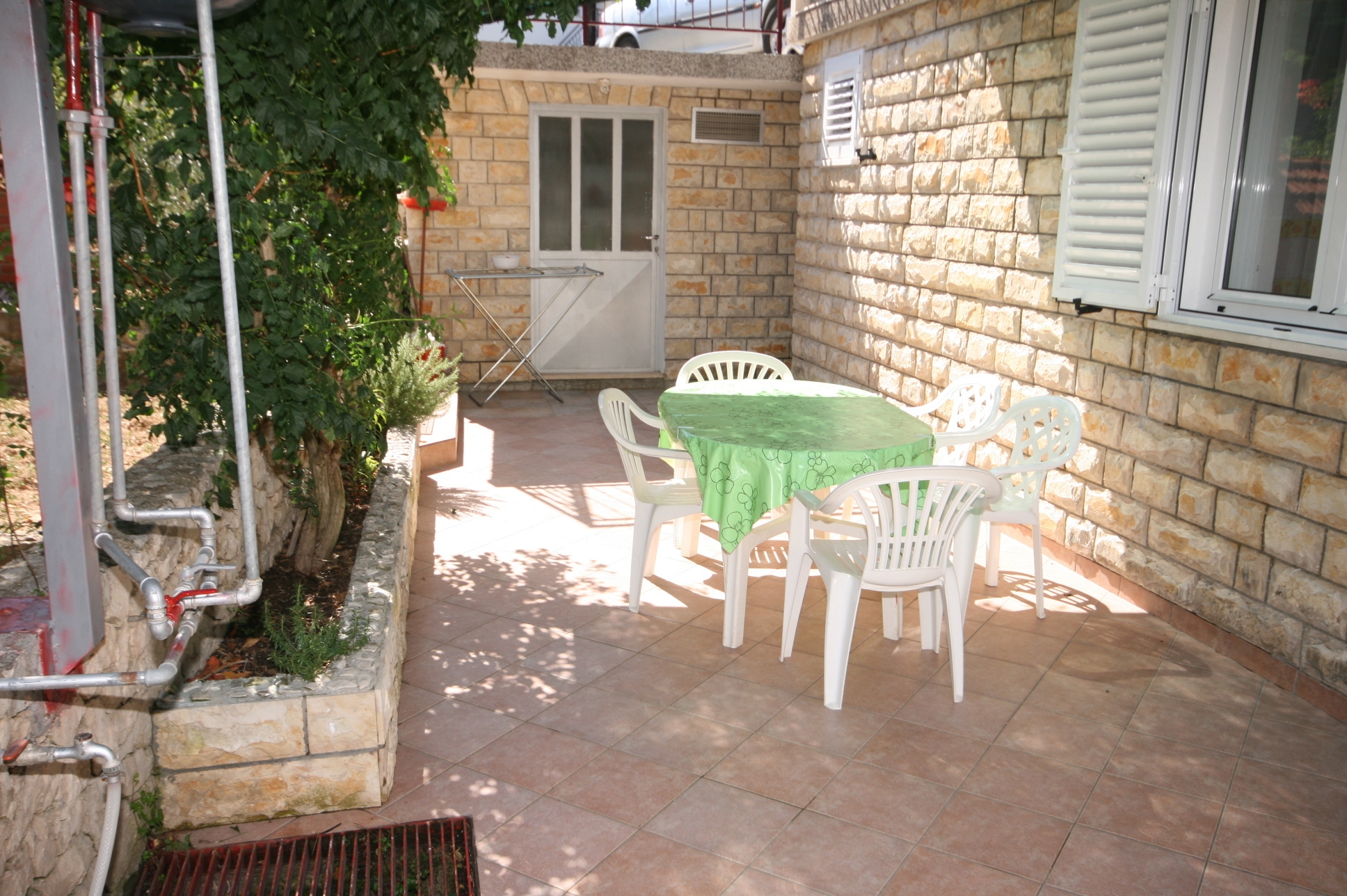 Two bedroom apartment near beach Slatine, Čiovo  A-a