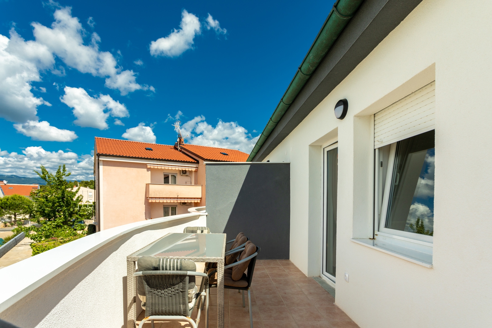 Three bedroom apartment with terrace and sea view Soline, Krk  A-a