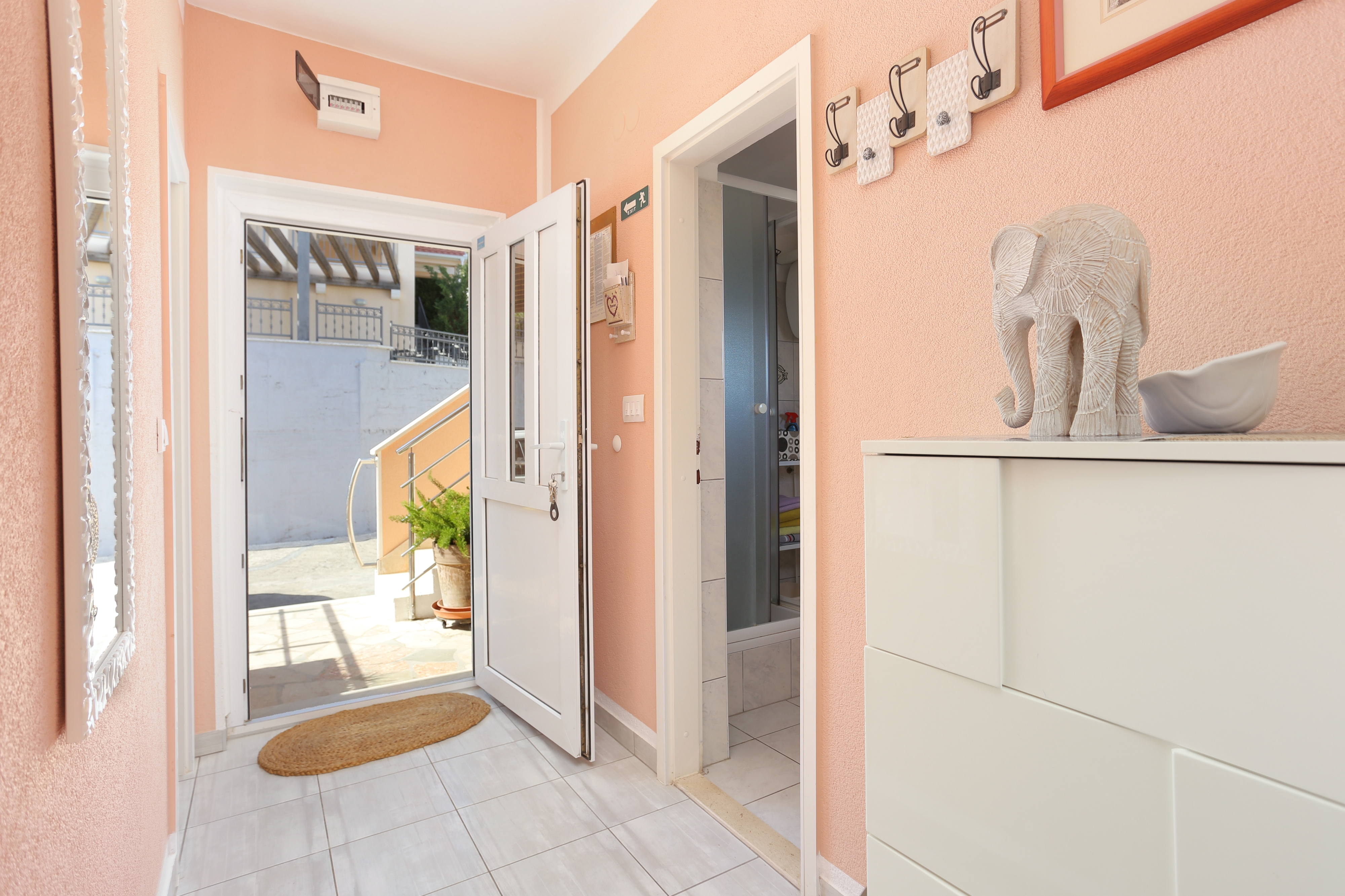 Two bedroom apartment near beach Rastići, Čiovo  A-a