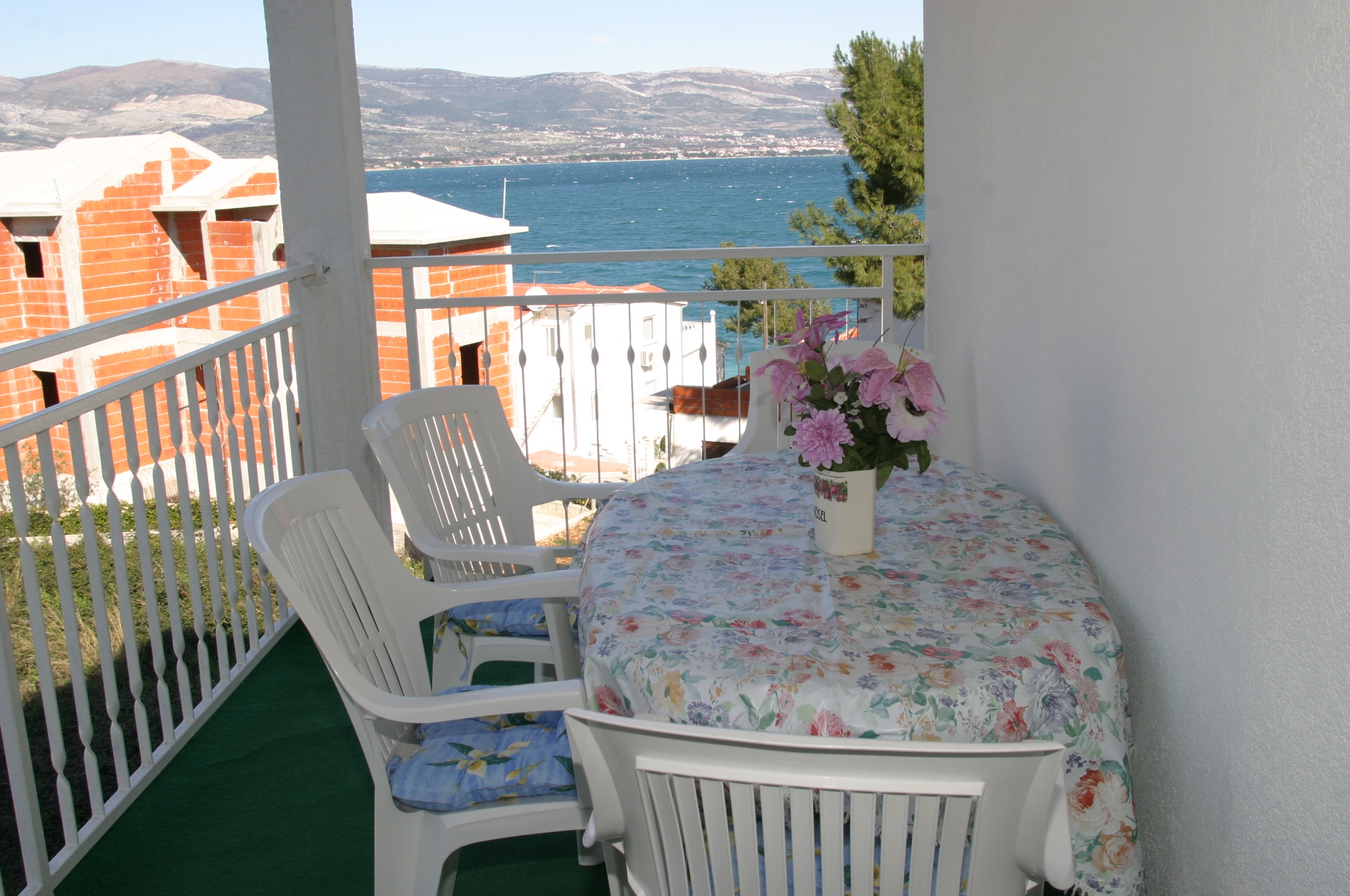 Two bedroom apartment with terrace and sea view Slatine, Čiovo  A-b