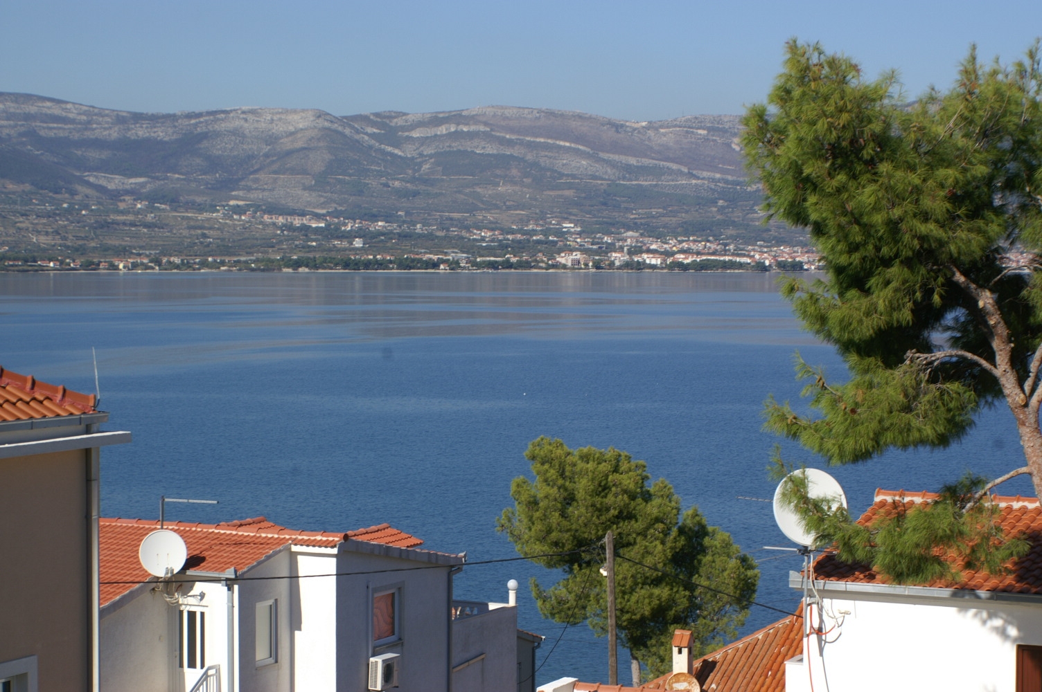 Two bedroom apartment with terrace and sea view Slatine, Čiovo  A-b