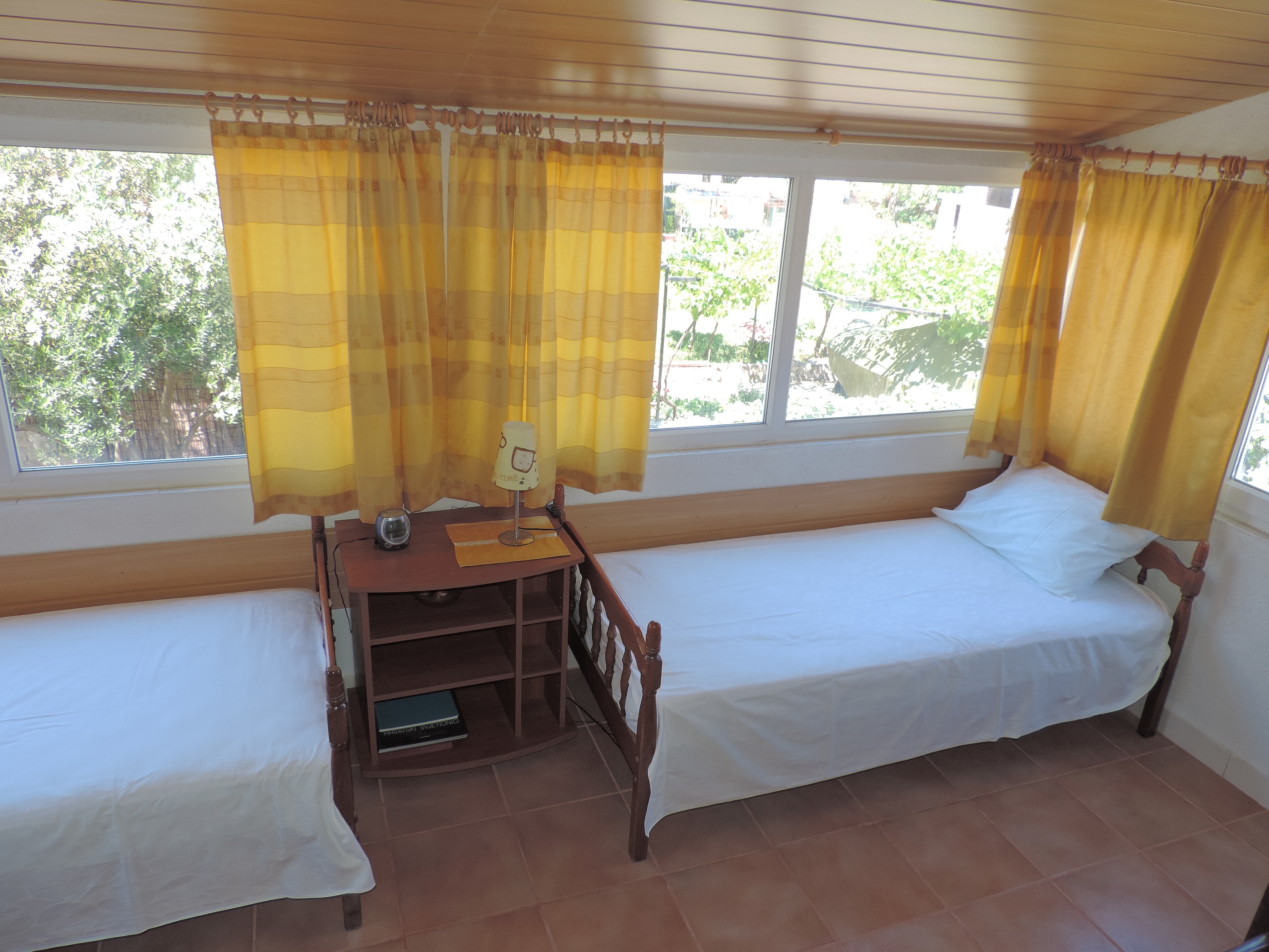 Two bedroom apartment with terrace and sea view Seget Vranjica, Trogir  A-a