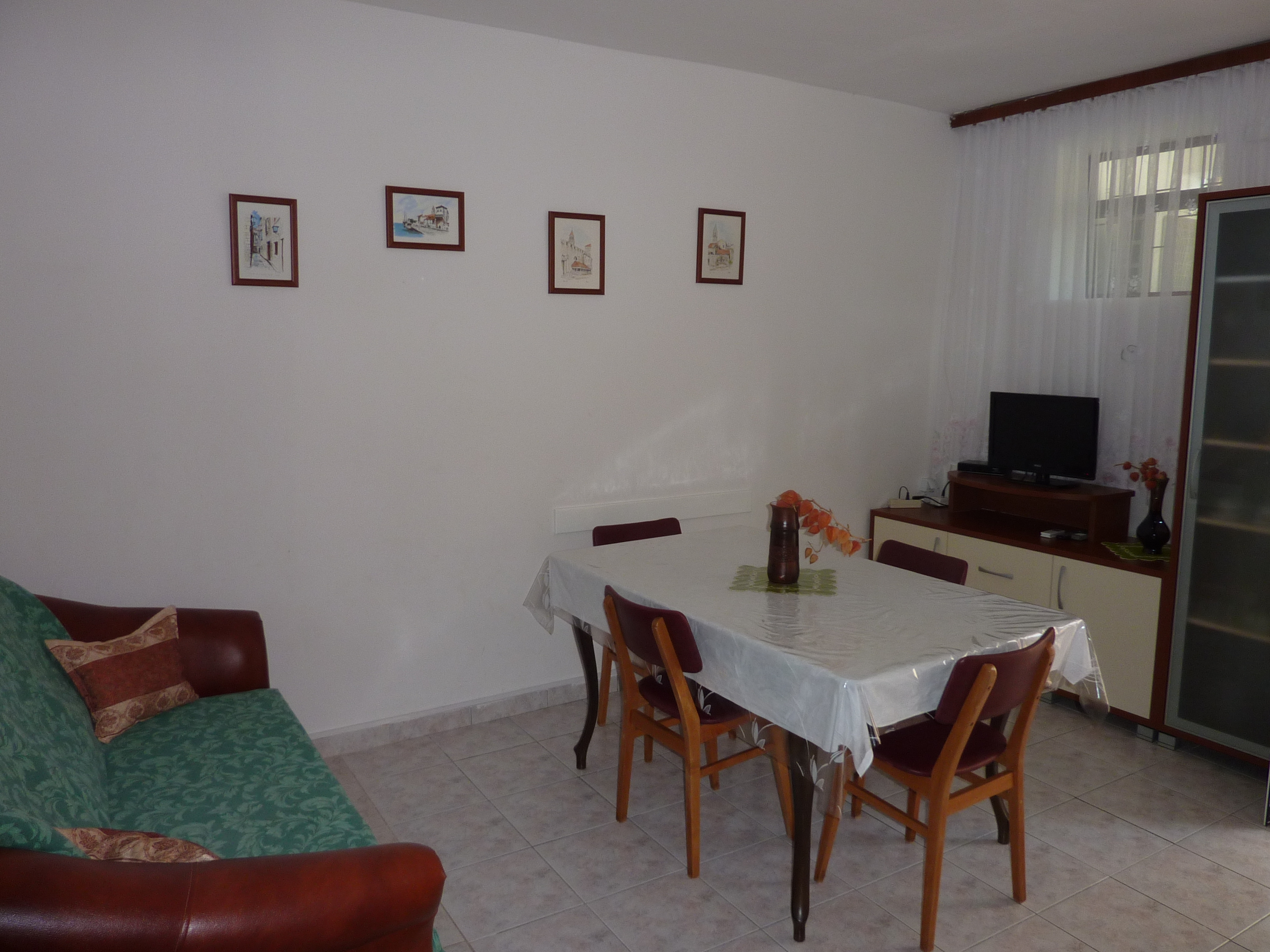 Two bedroom apartment near beach Seget Vranjica, Trogir (A-976-a) Two bedroom apartment near beach Seget Vranjica, Trogir (A-976-a)