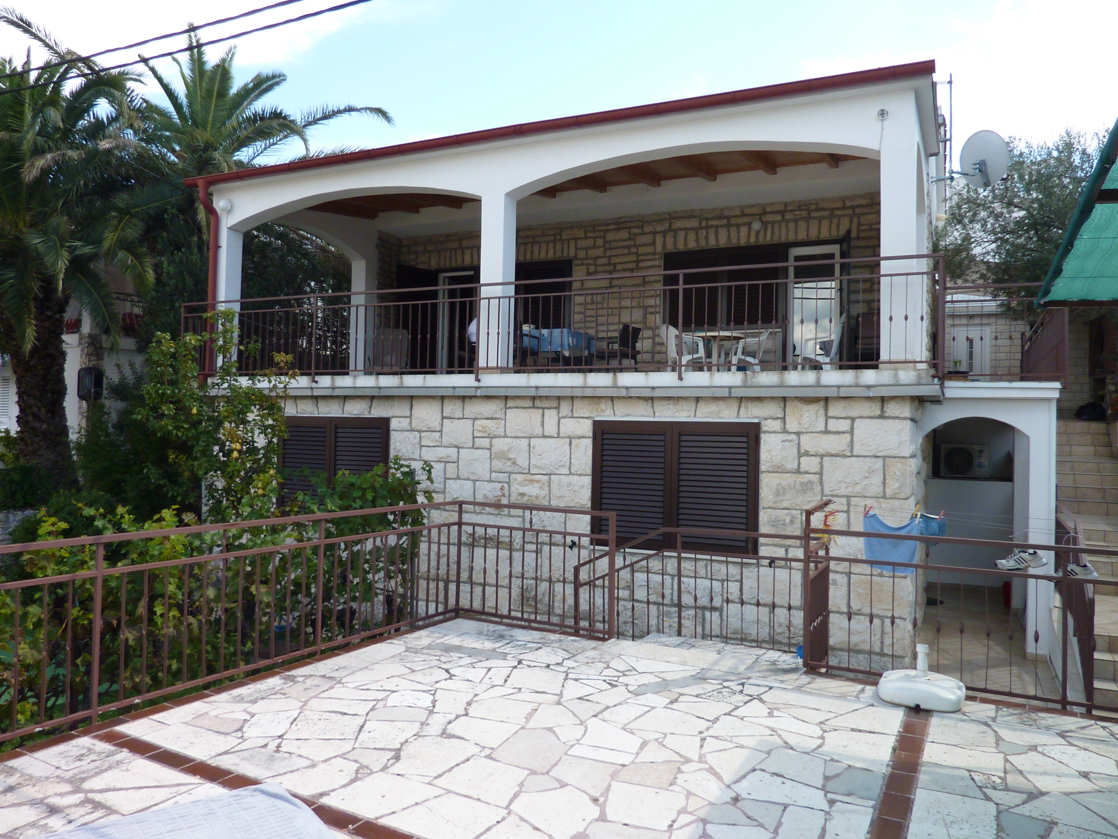 Two bedroom apartment near beach Seget Vranjica, Trogir (A-976-a)